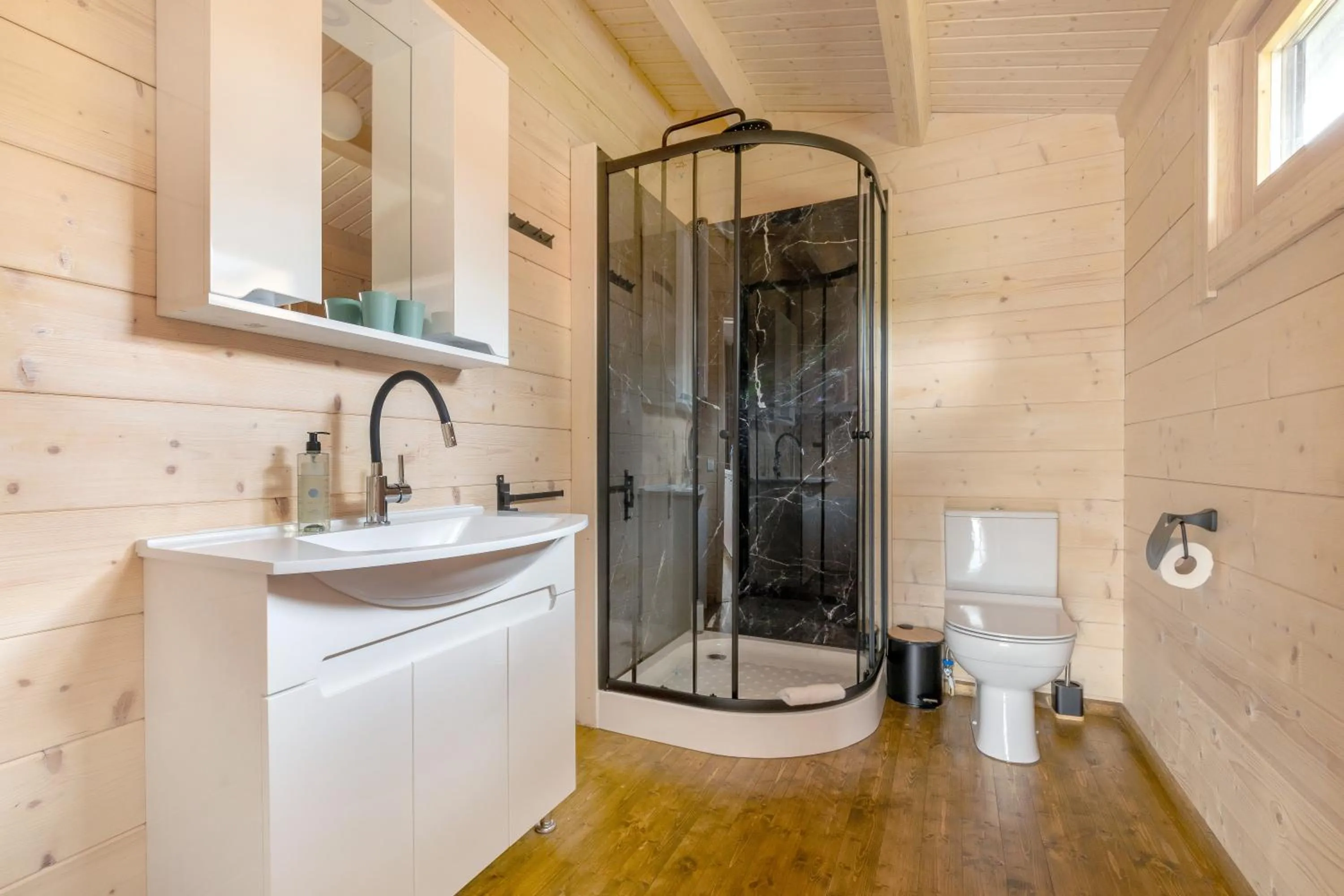 Bathroom in Butenas Hotel Tyla