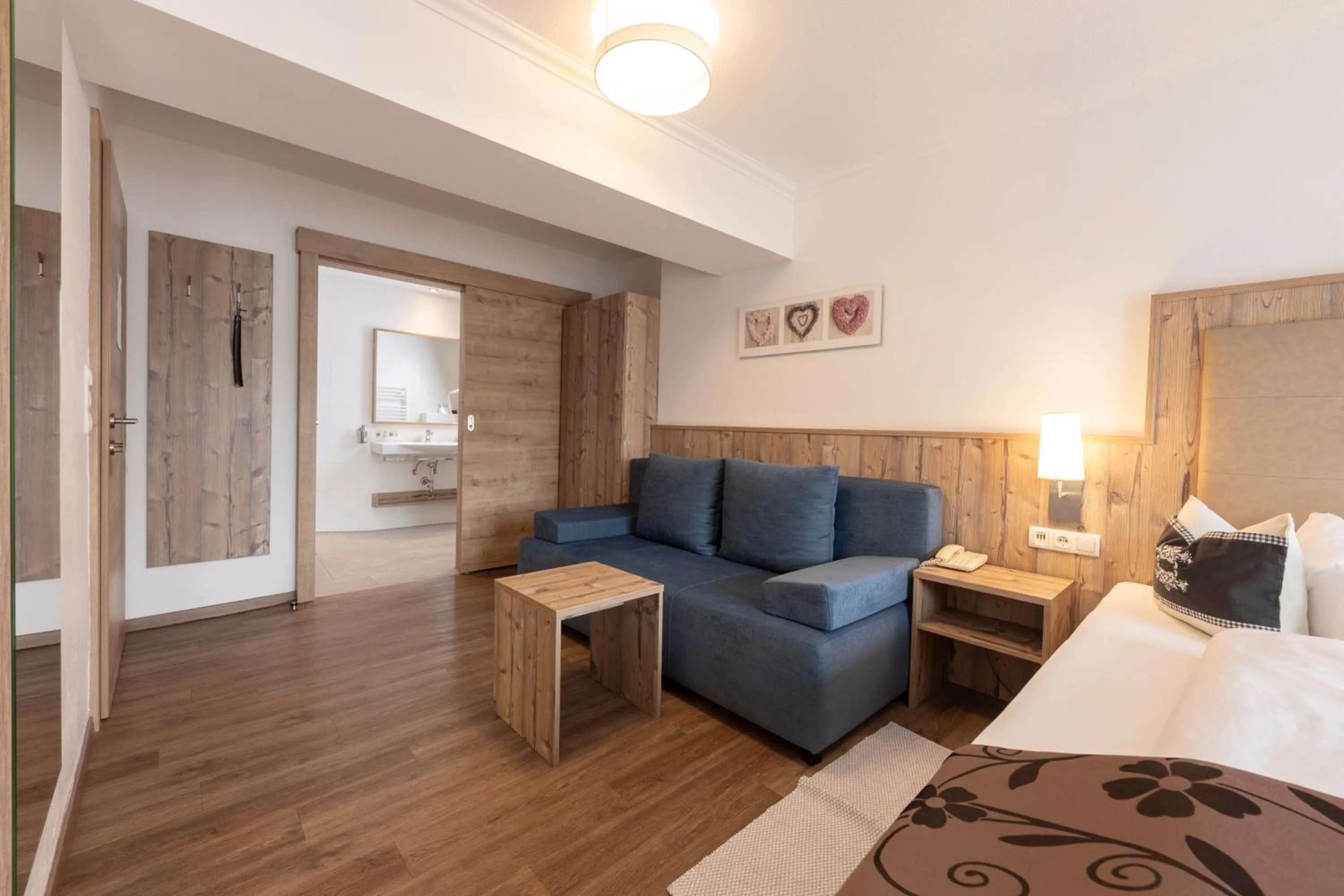 Bedroom, Bed in Hotel Alphof Stubaital