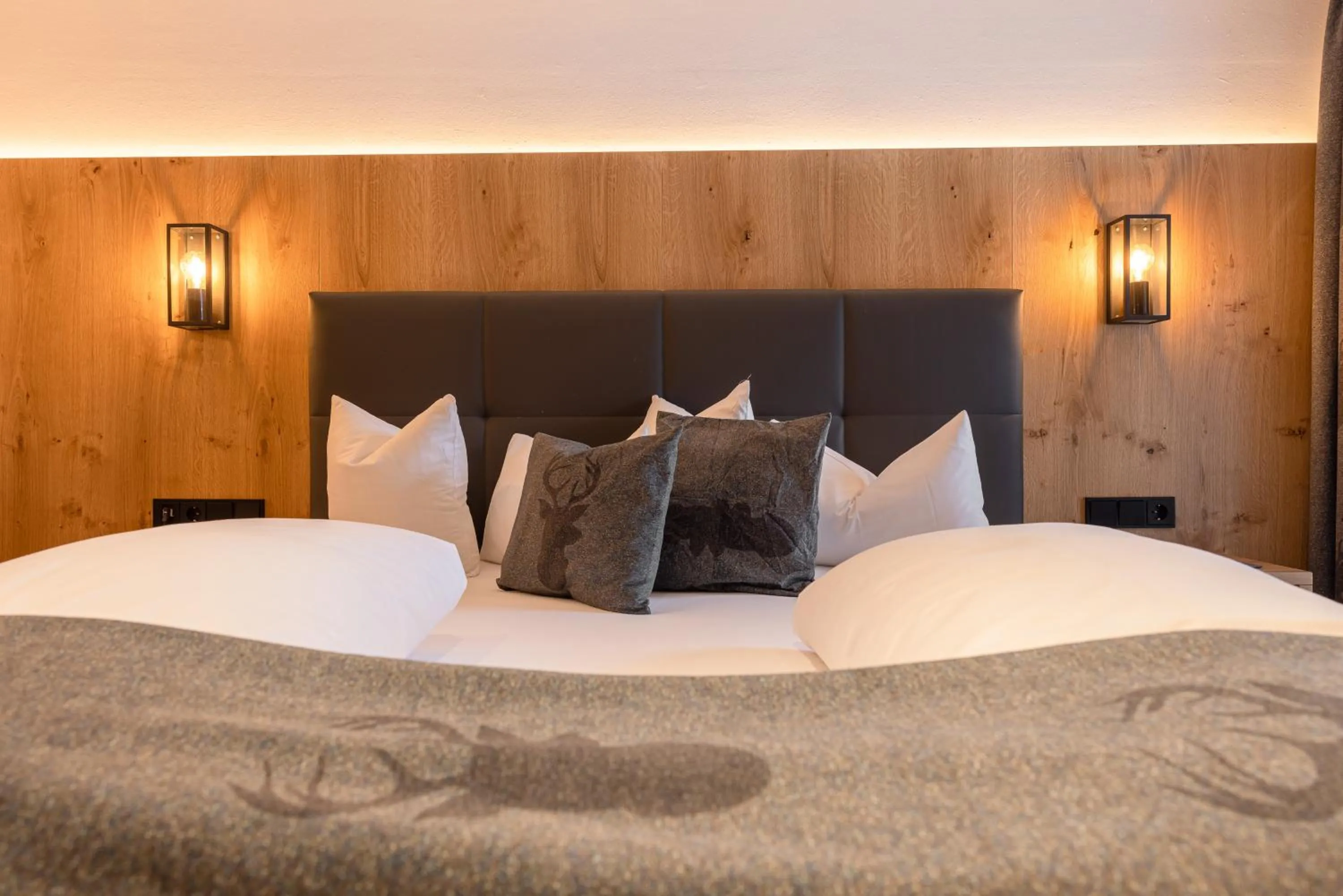 Bed in Hotel Alphof Stubaital