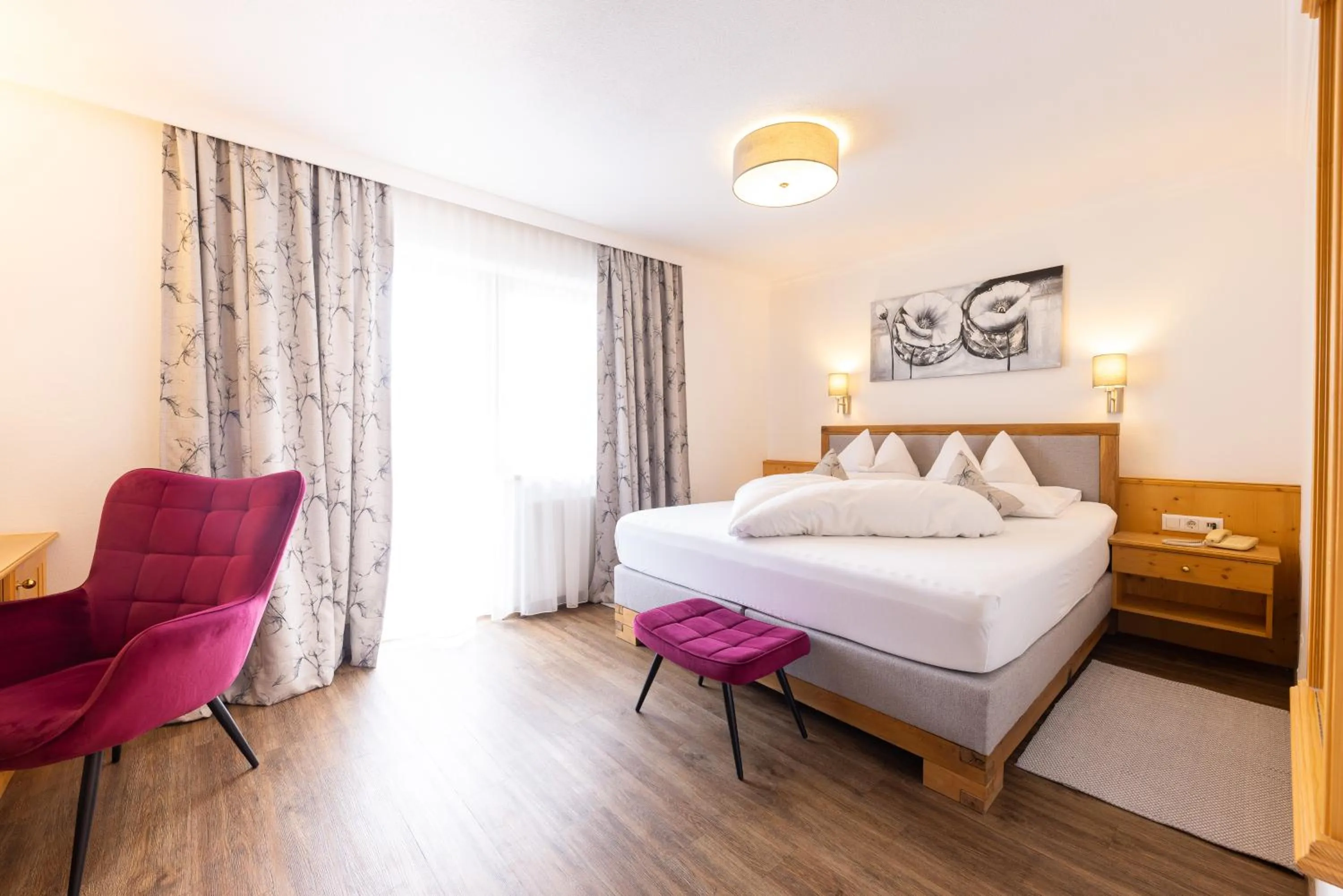 Photo of the whole room, Bed in Hotel Alphof Stubaital