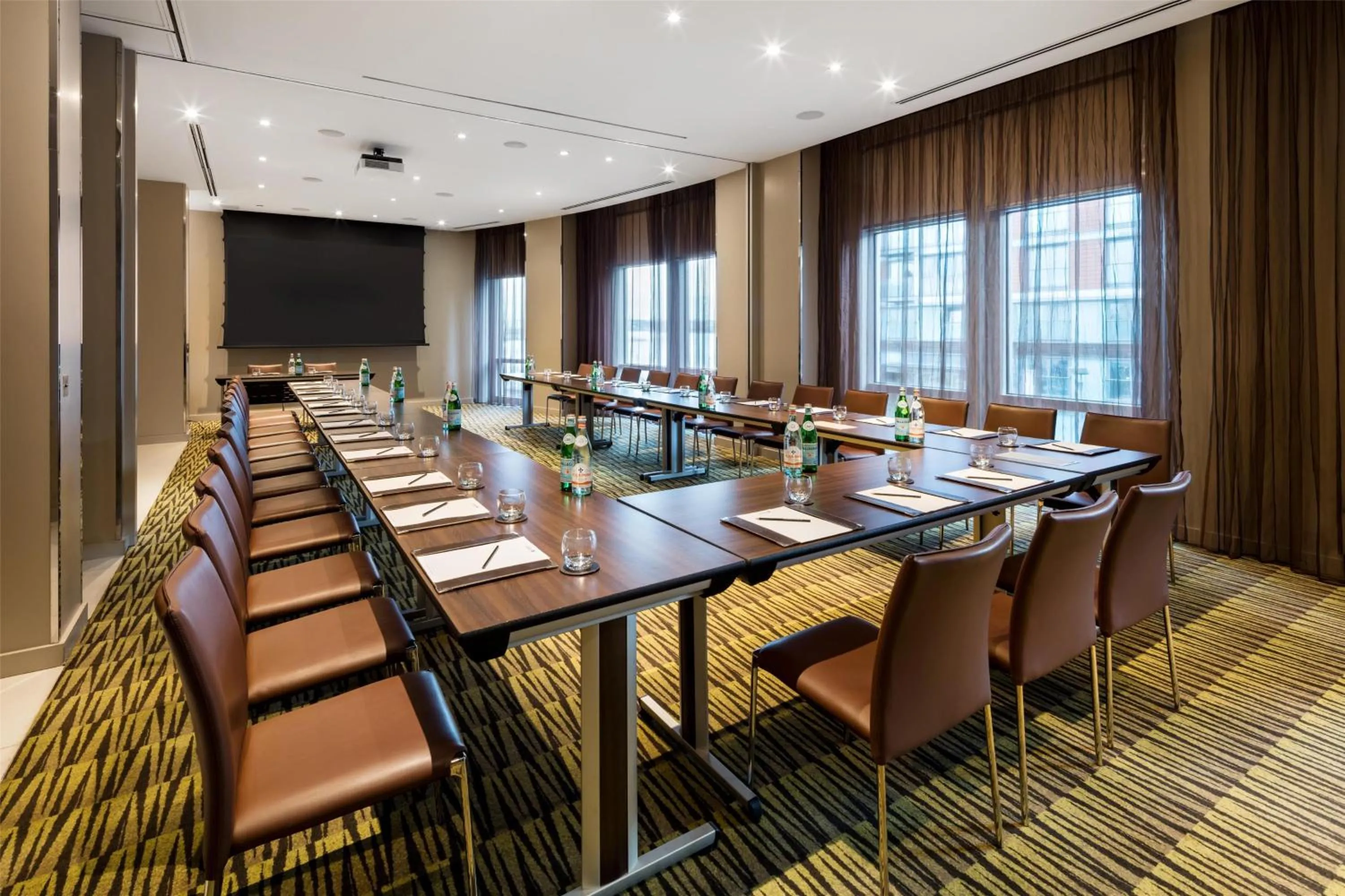 Meeting/conference room in Radisson Blu Hotel, London Canary Wharf East