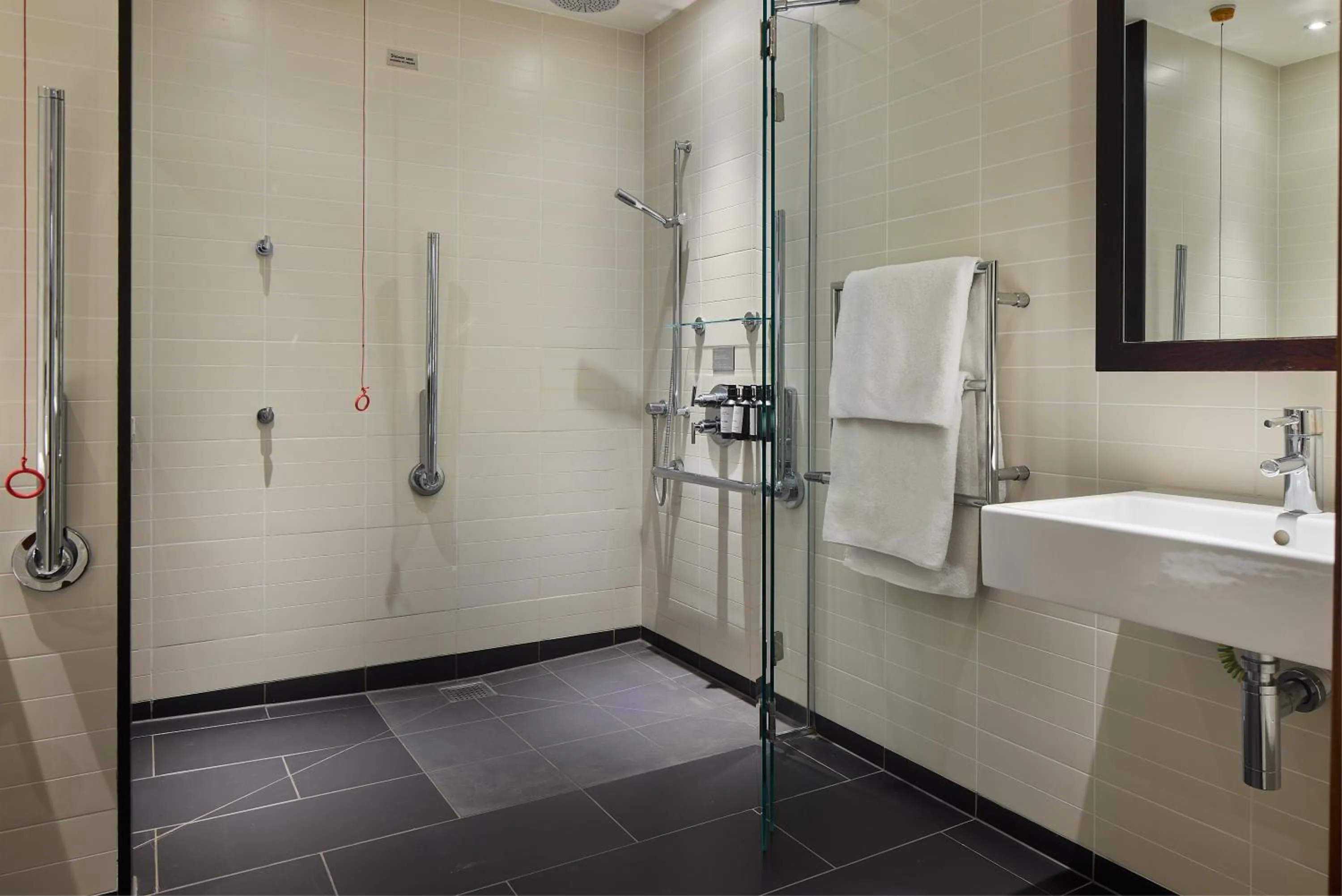 Bathroom in Radisson Blu Hotel, London Canary Wharf East