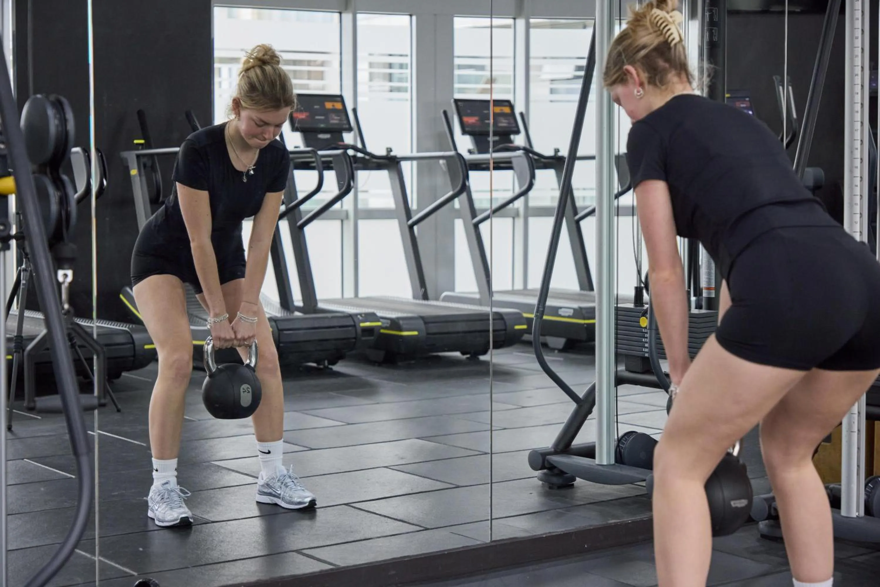 Fitness centre/facilities in Radisson Blu Hotel, London Canary Wharf East