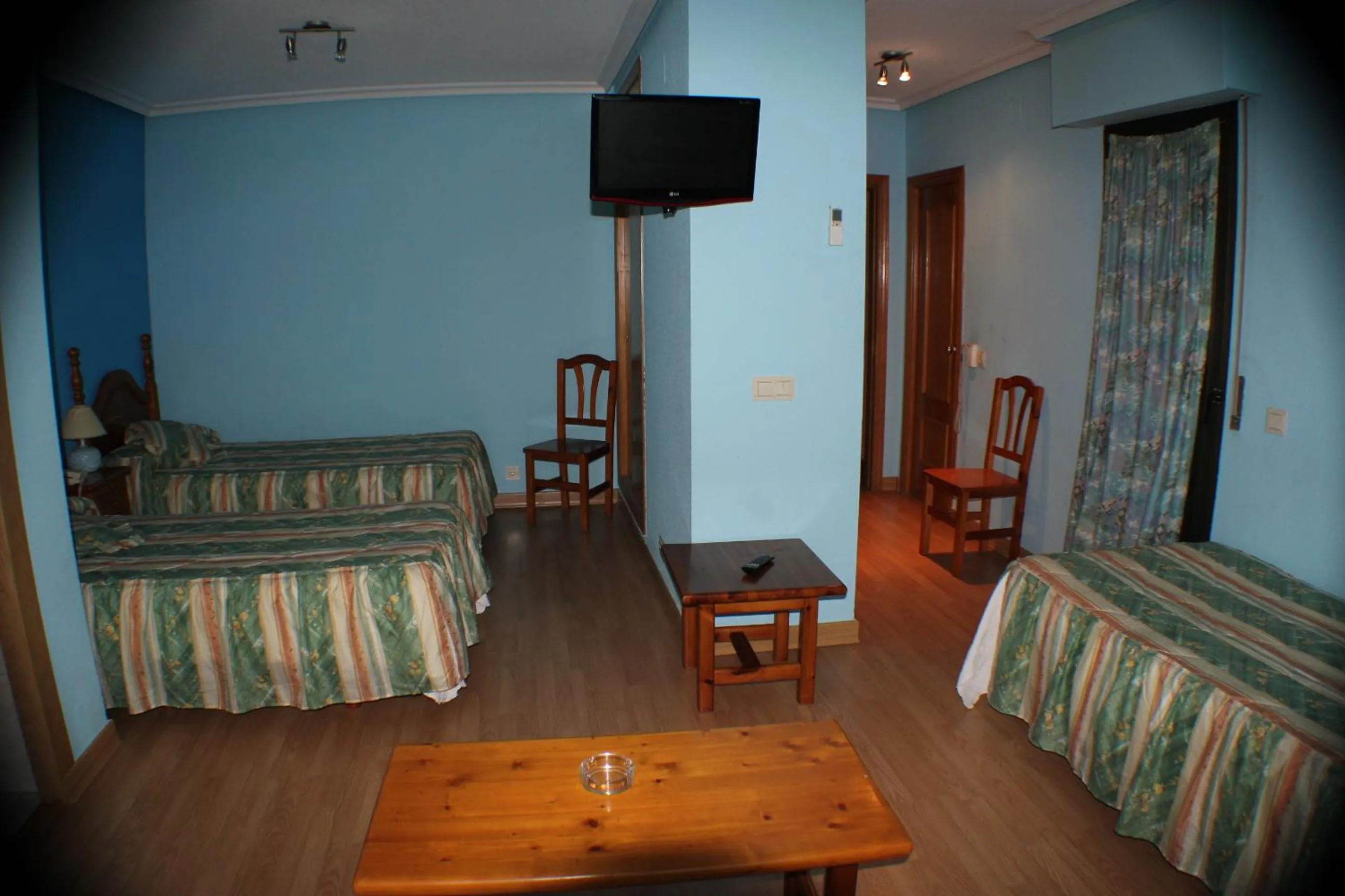 Photo of the whole room in Hotel Las Nieves