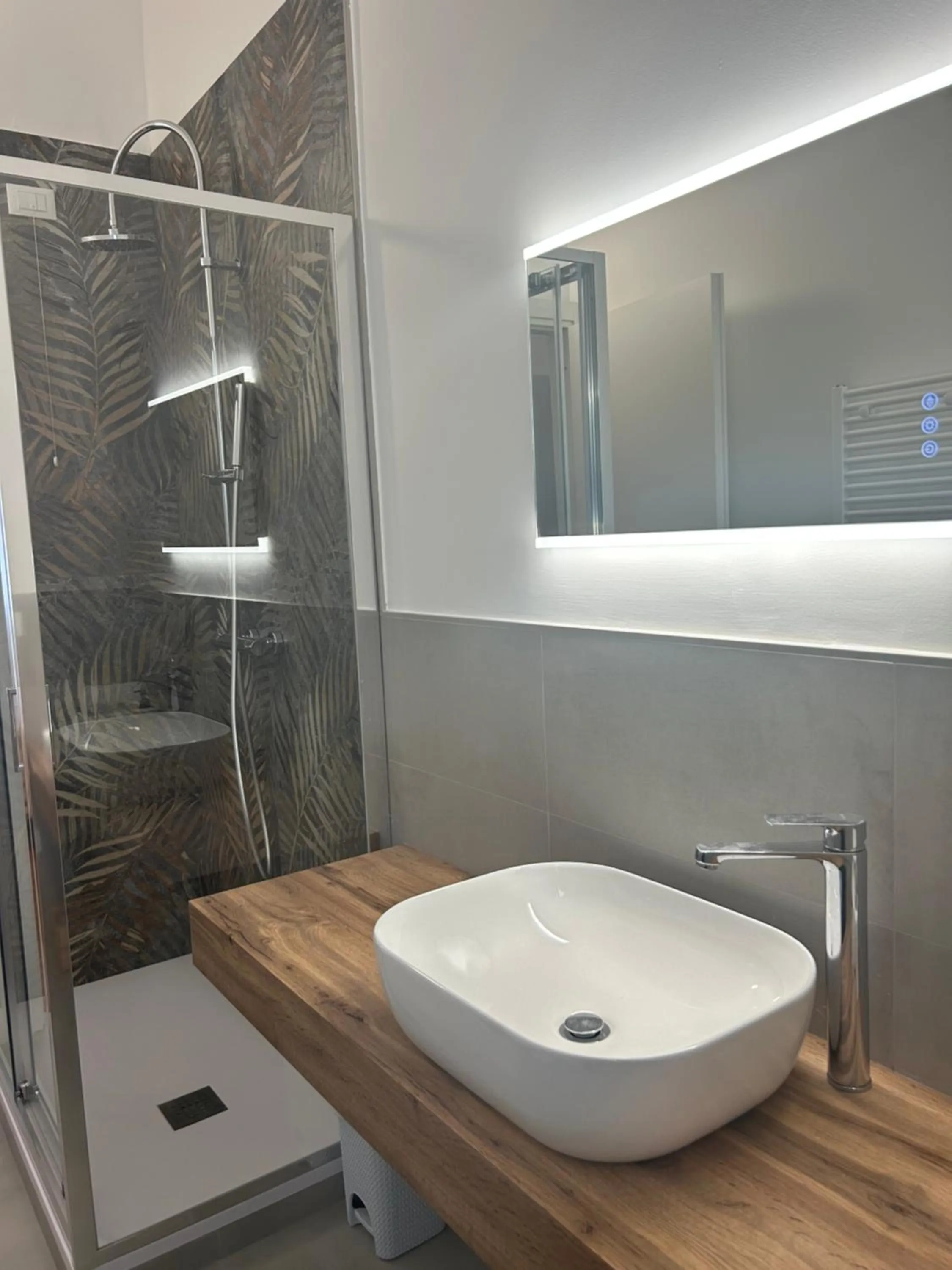 Shower in New York B&B