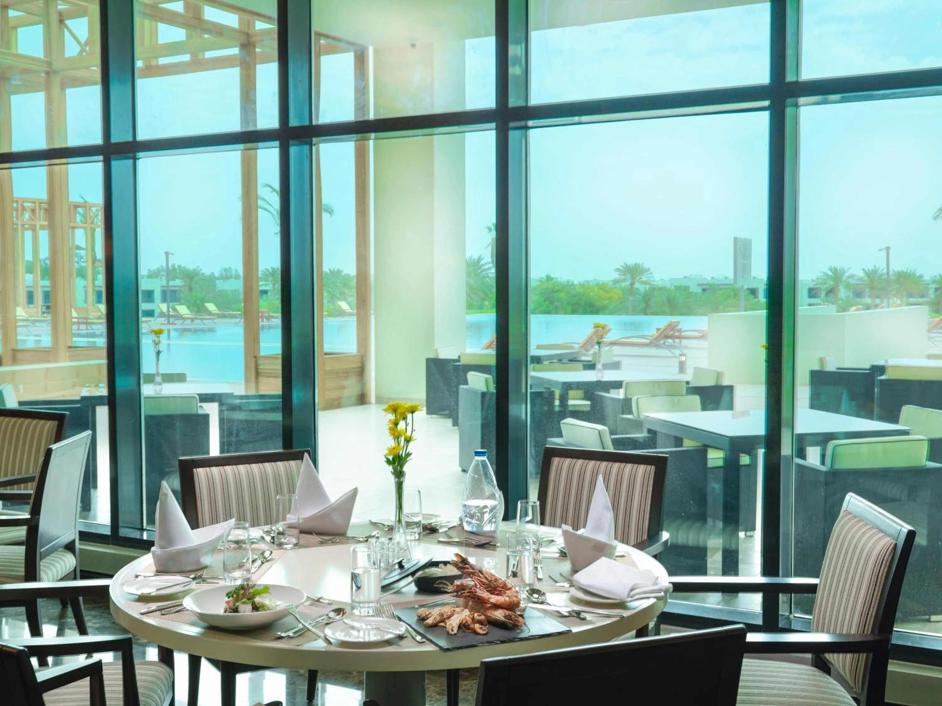 Restaurant/places to eat in Retaj Salwa Resort & Spa