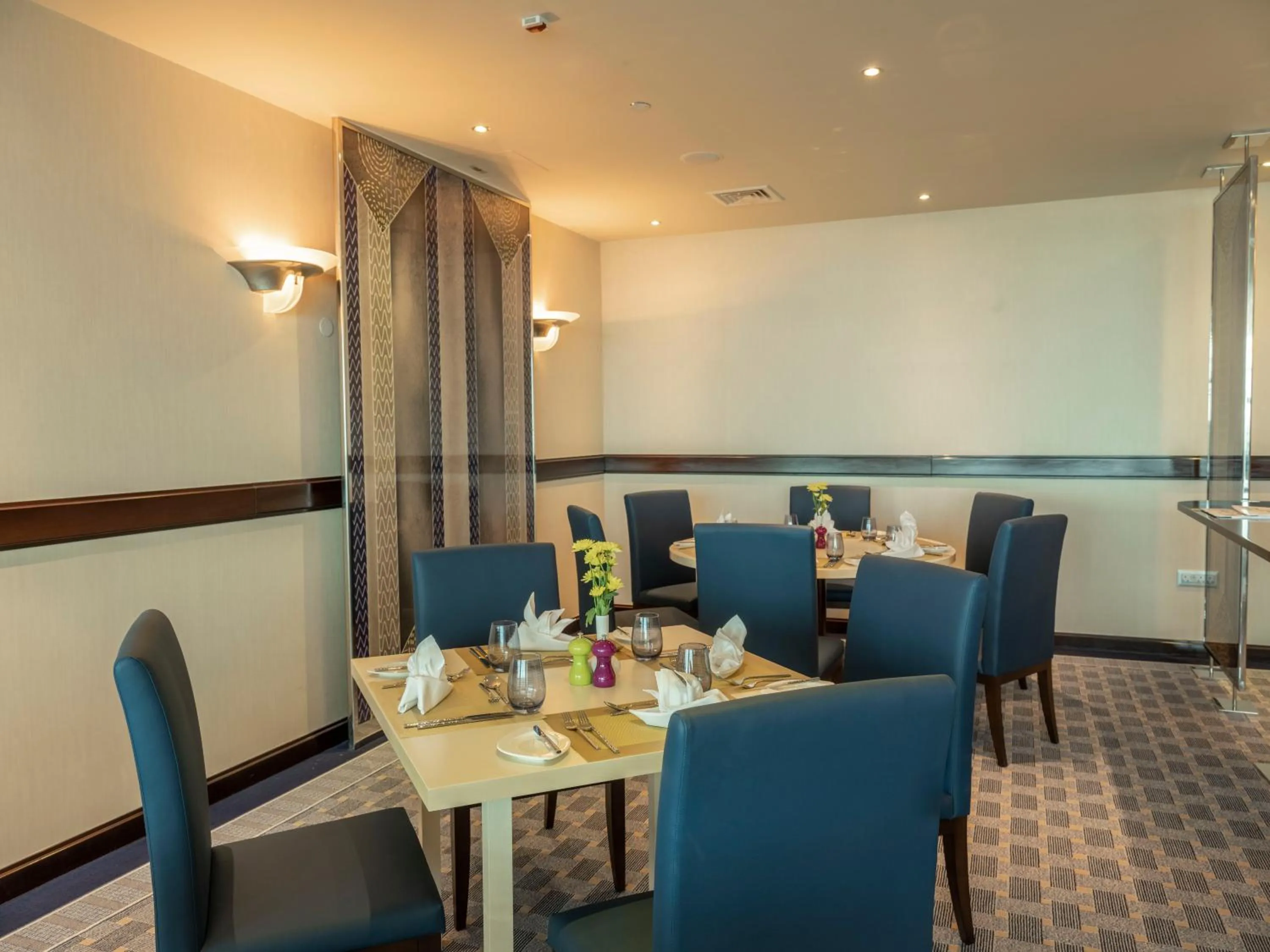 Restaurant/places to eat in Retaj Salwa Resort & Spa