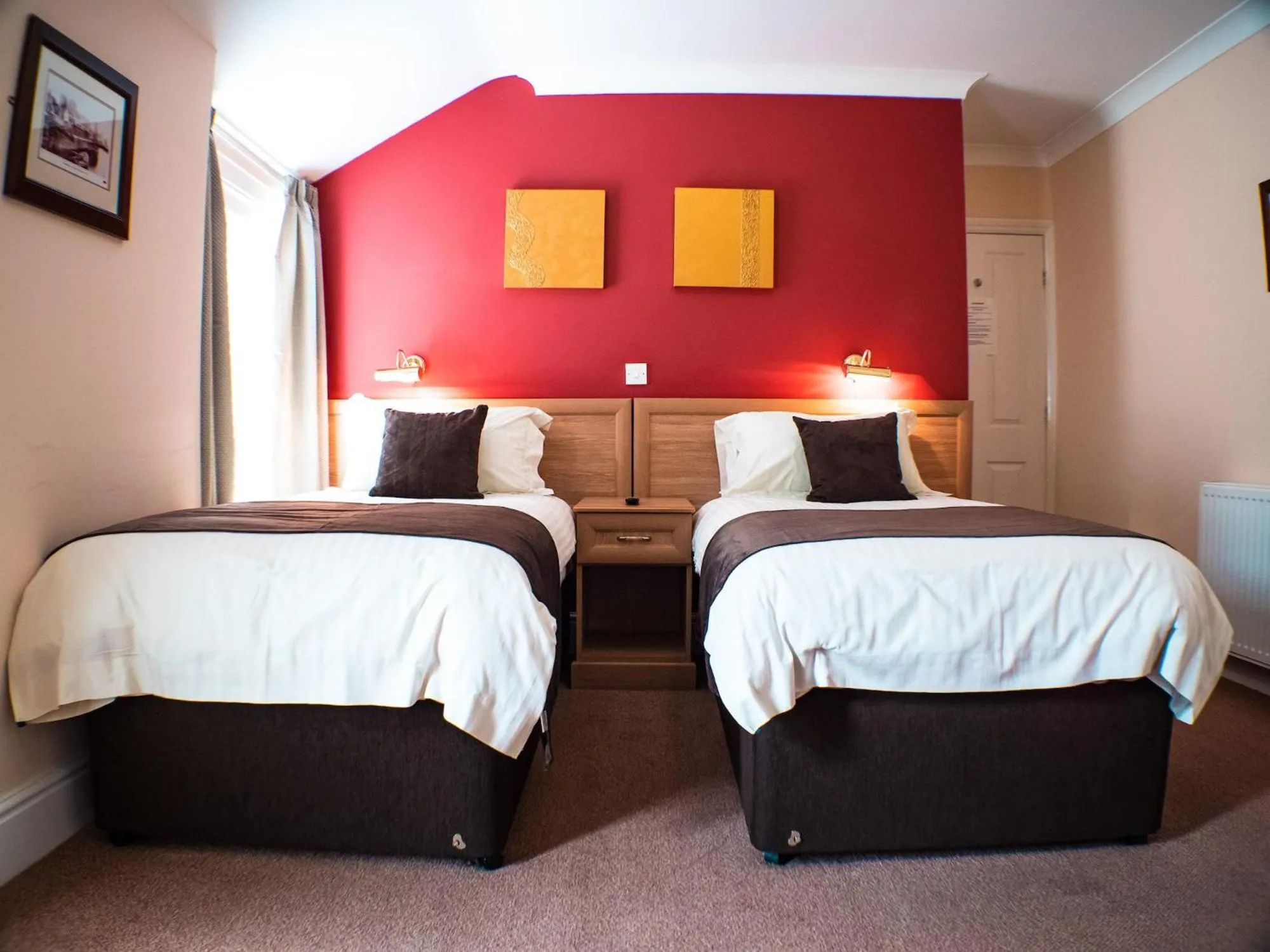 Bedroom, Bed in Glen Mona