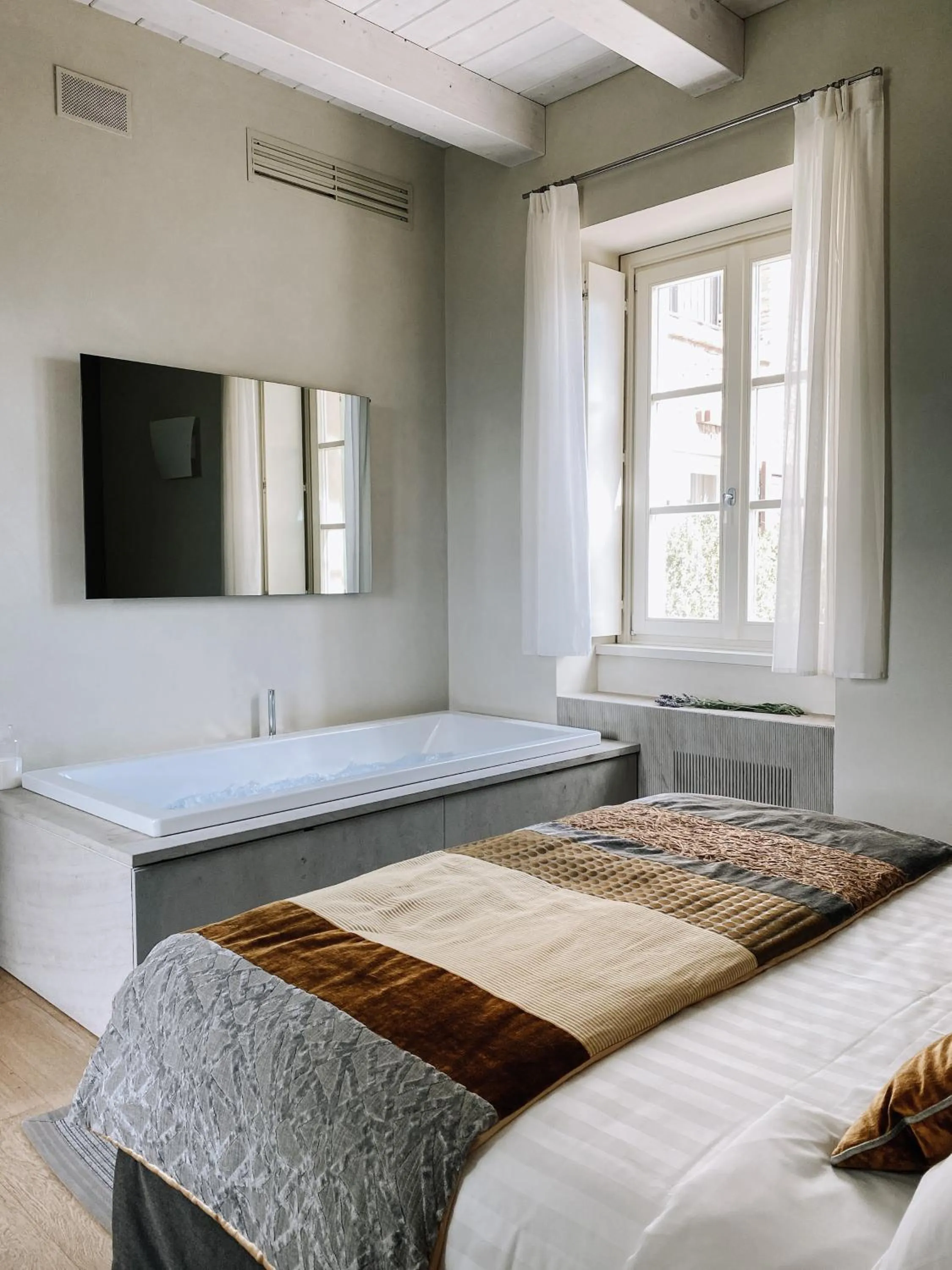 TV and multimedia, Bed in Relais San Maurizio