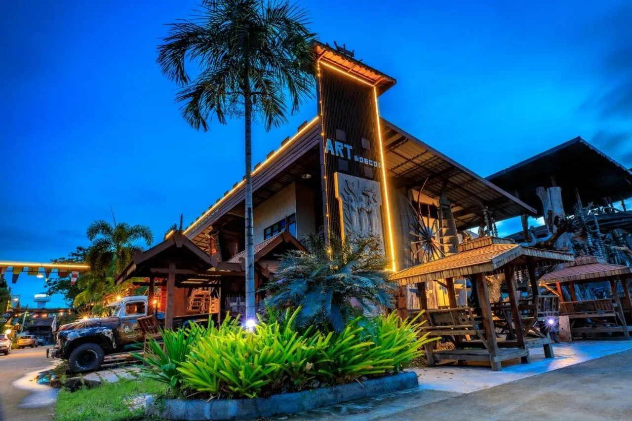 Suankaew Art Cottage