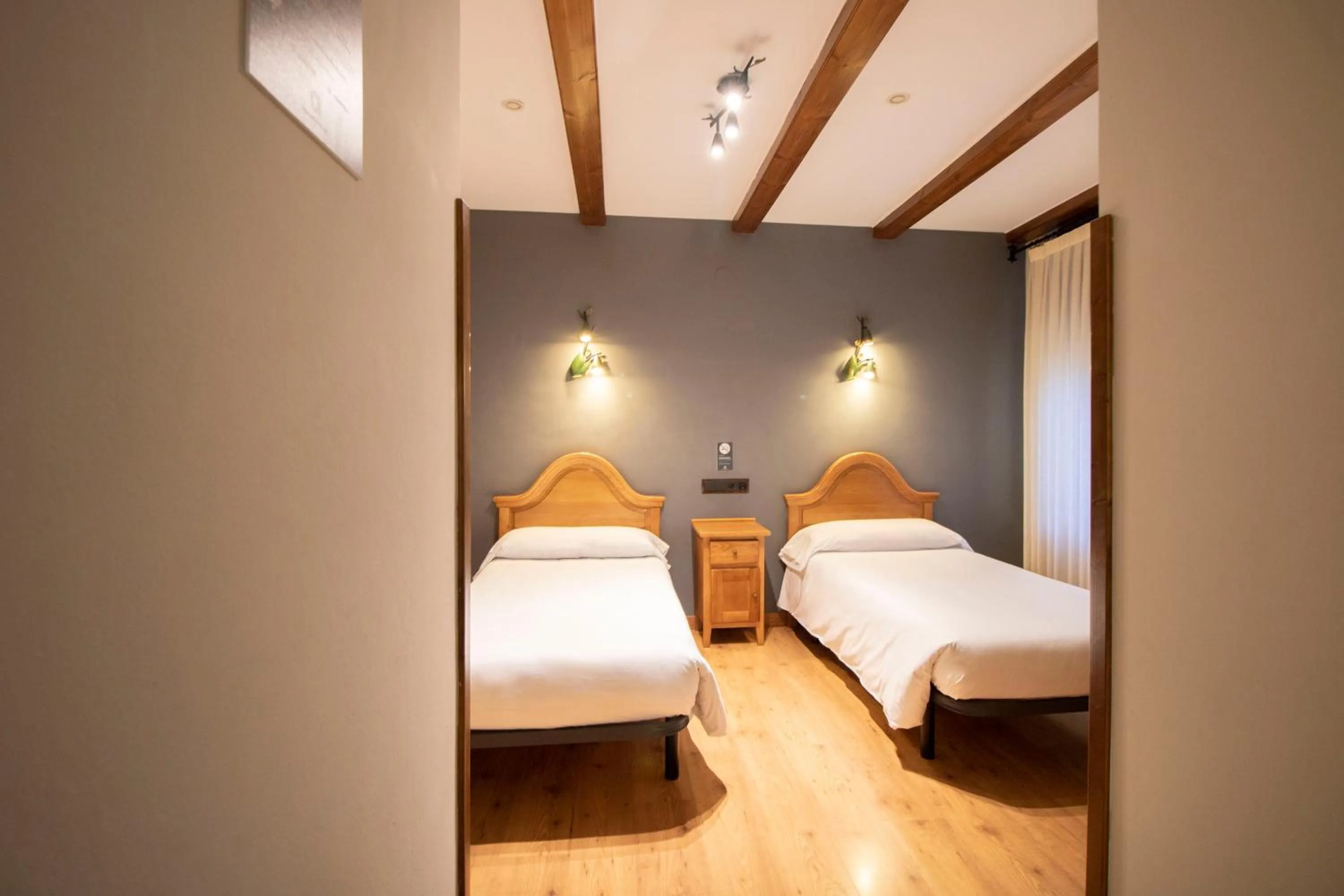 Bed in Alda Casco Antiguo