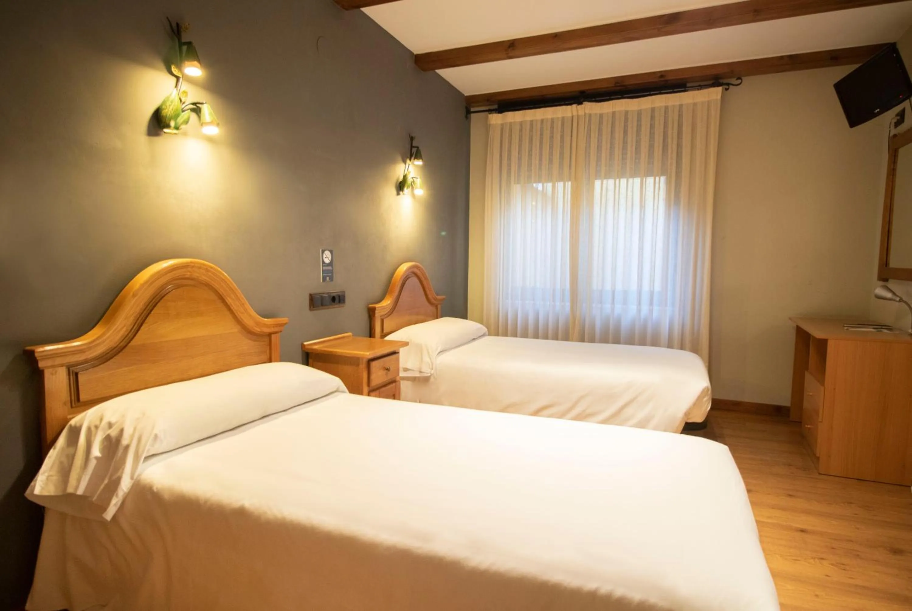 Bed in Alda Casco Antiguo