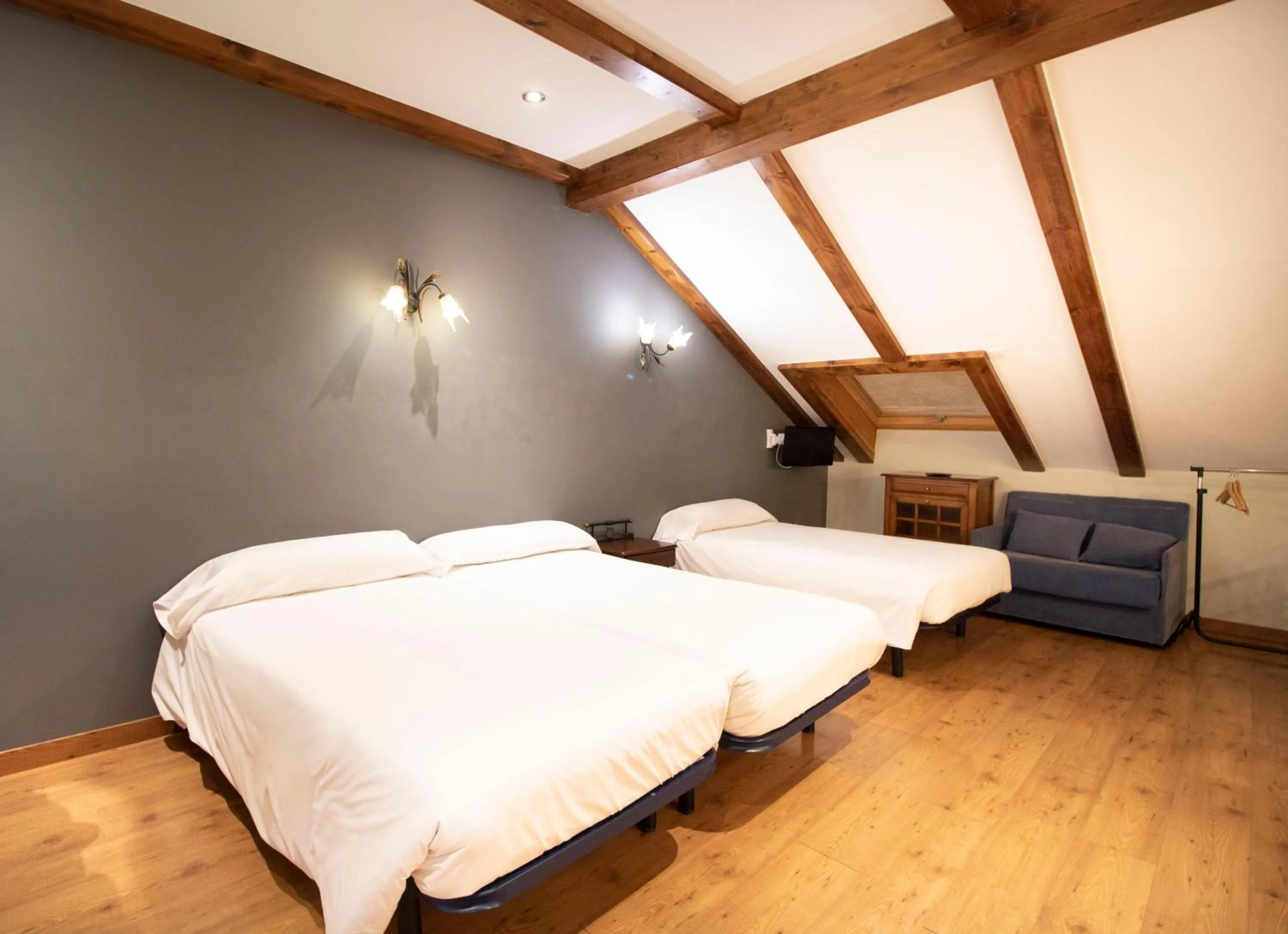 Bed in Alda Casco Antiguo