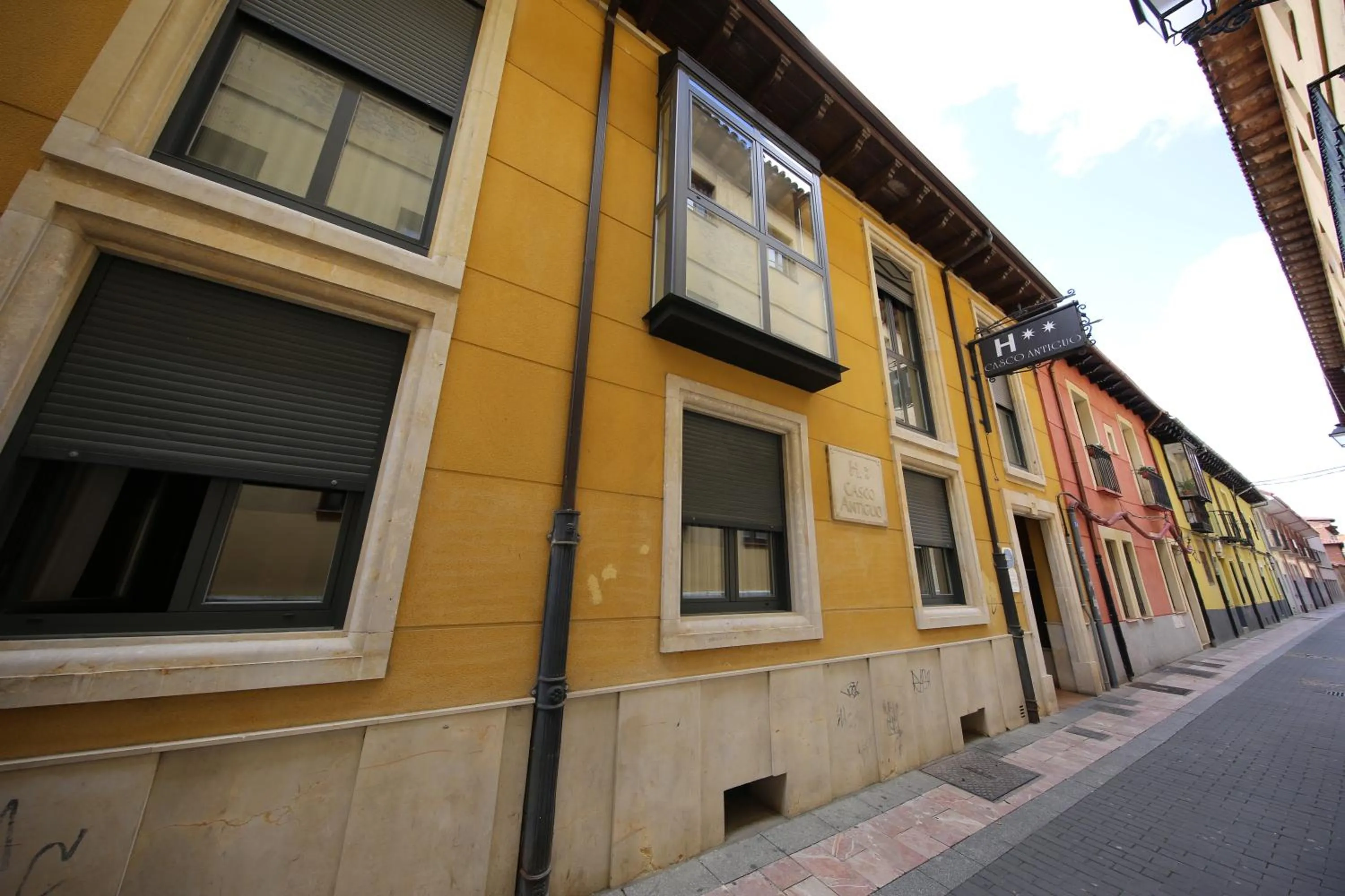 Property building in Alda Casco Antiguo