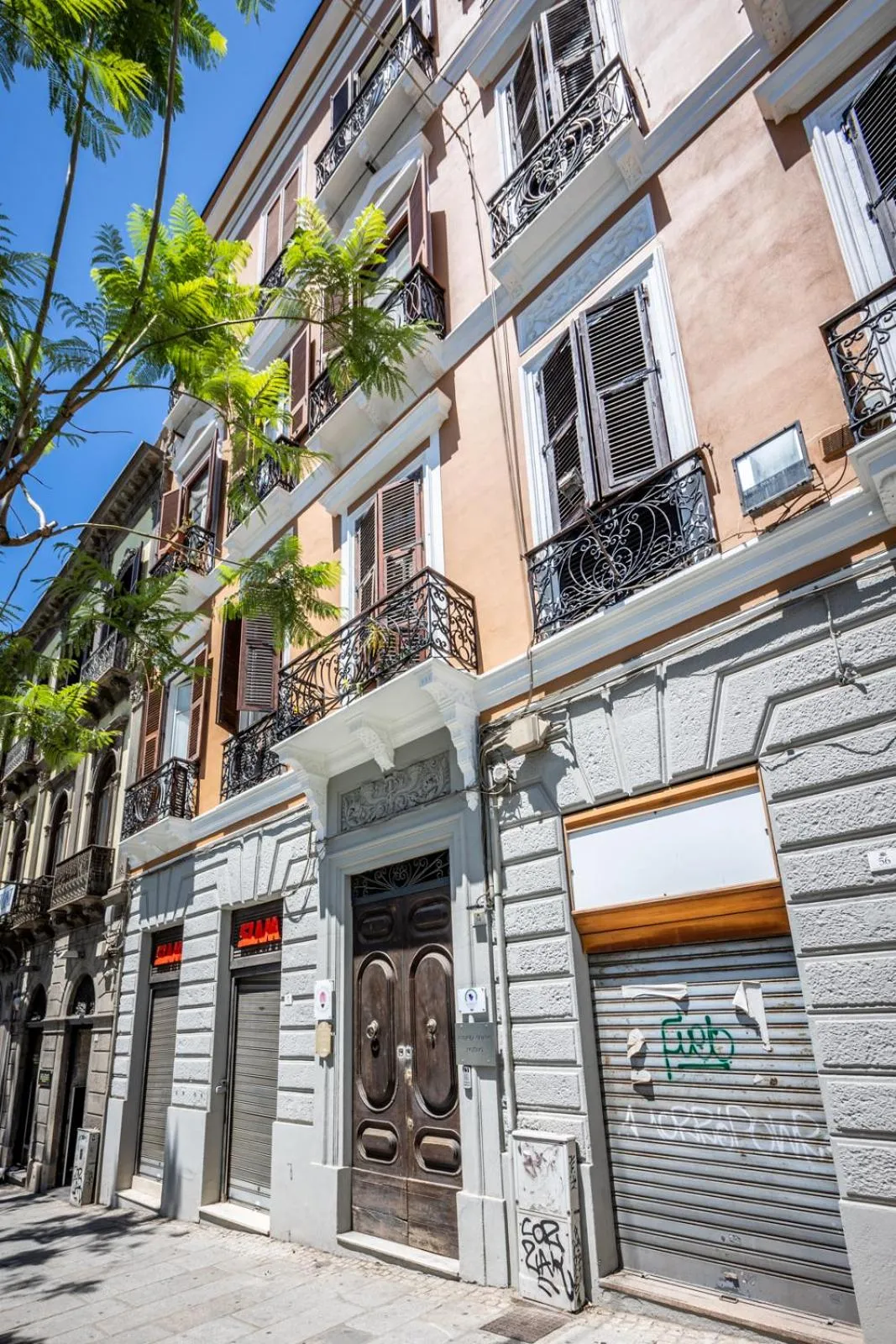 Property building in Cagliarifornia