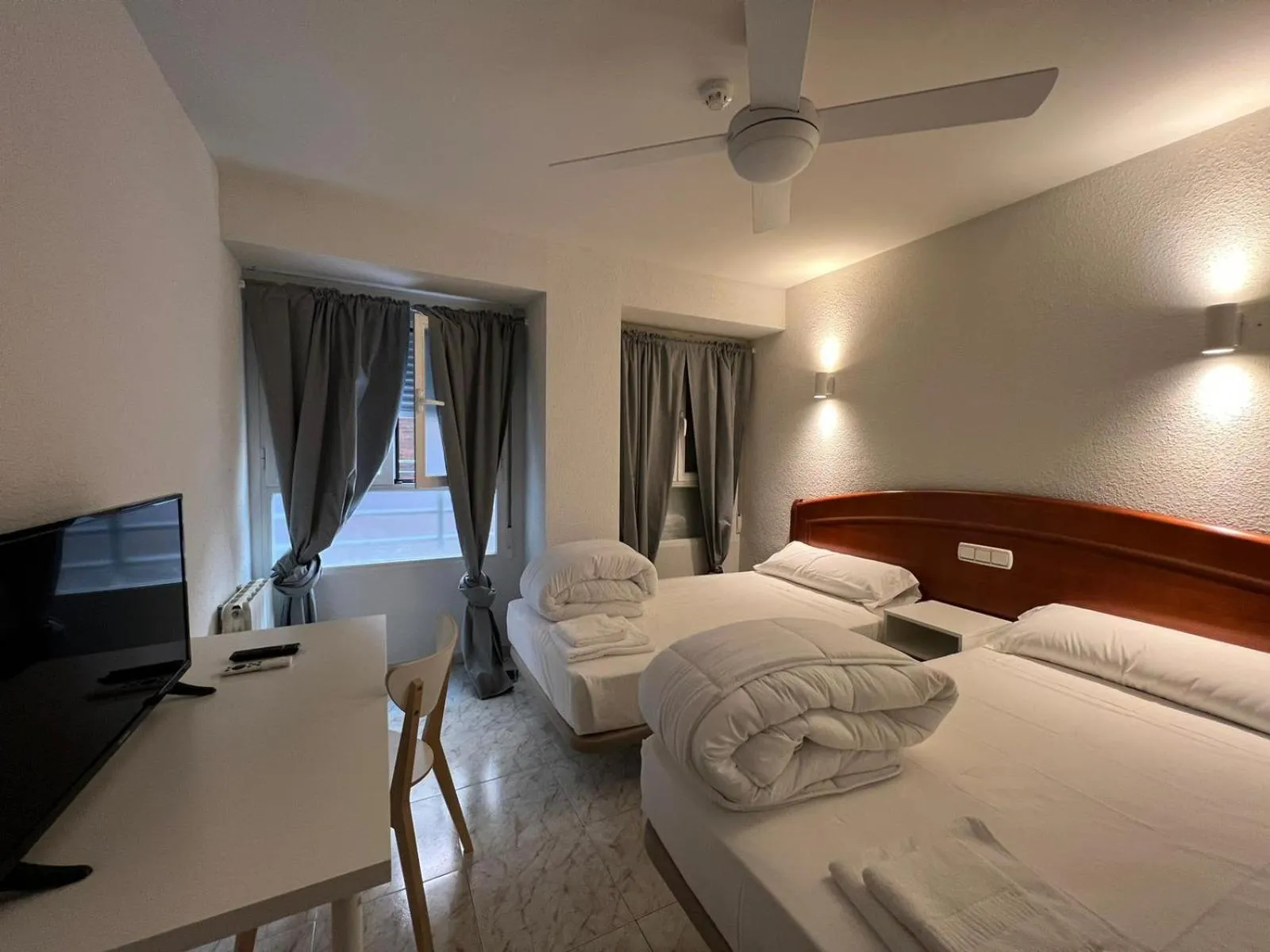 Bed in Hostal la Embajada