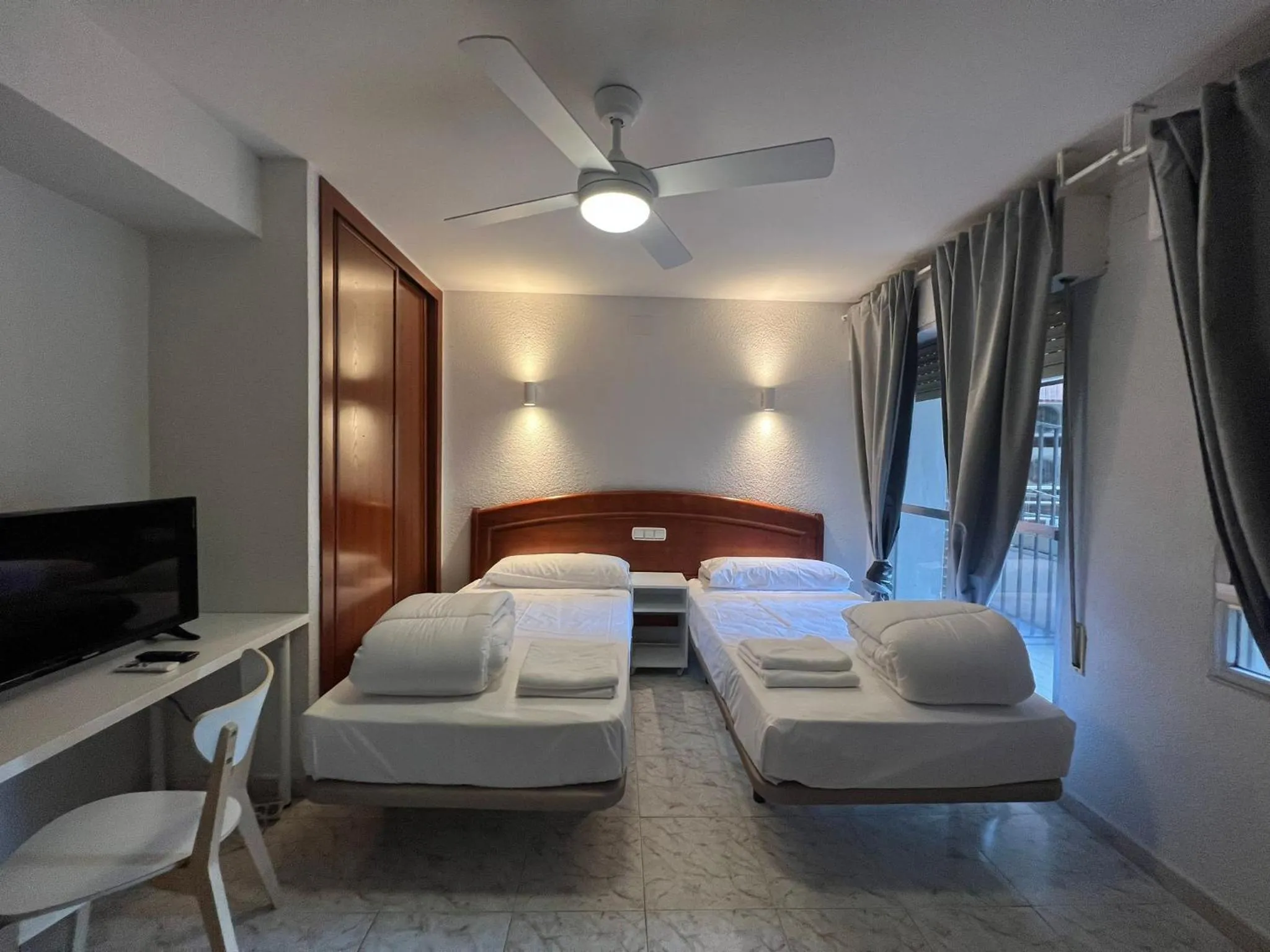 Bed in Hostal la Embajada