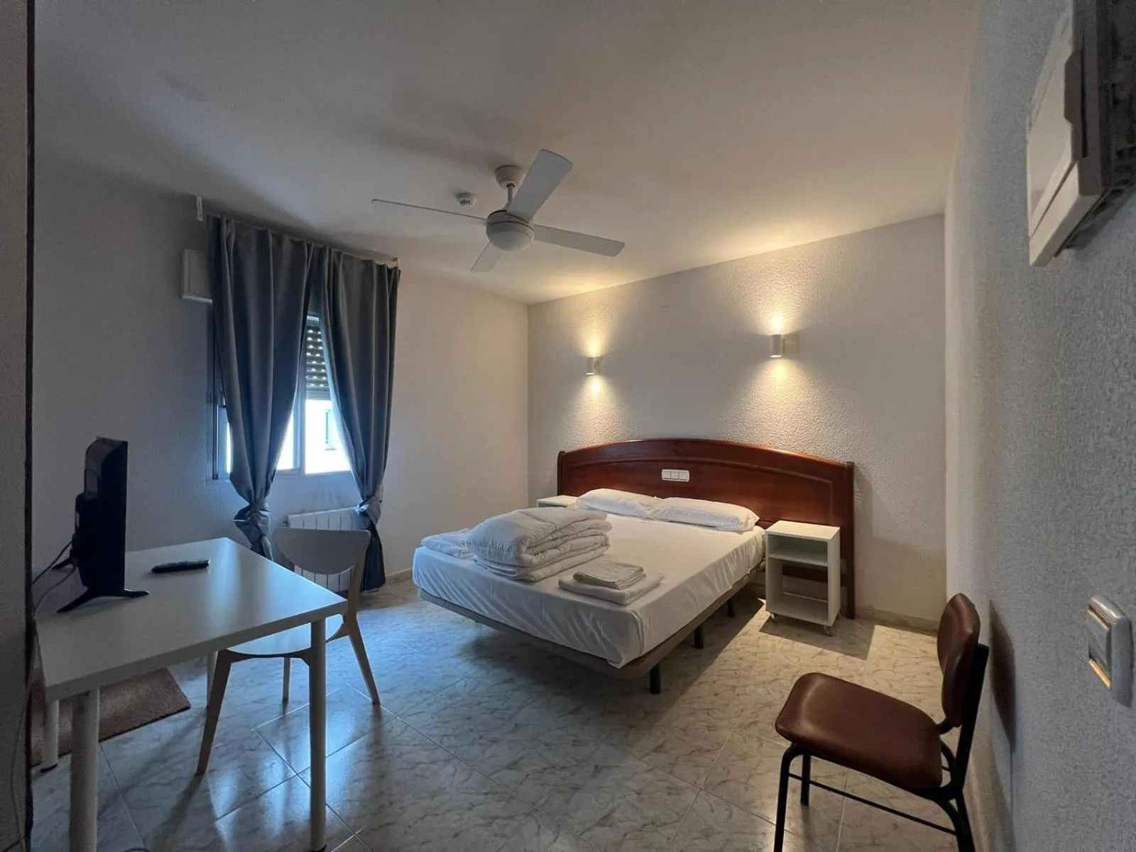 Bed in Hostal la Embajada