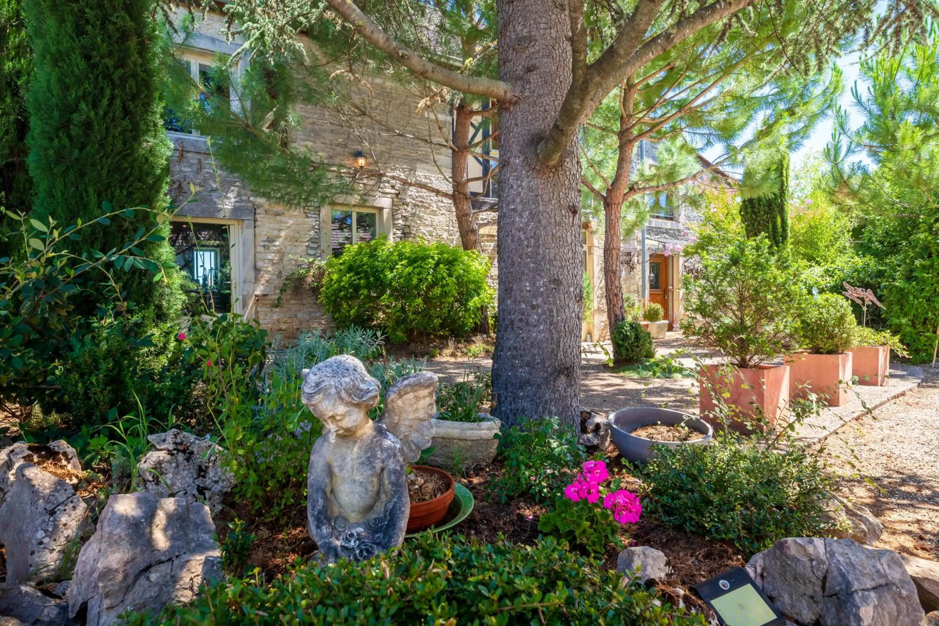 Property building in Le Clos de la Challangette