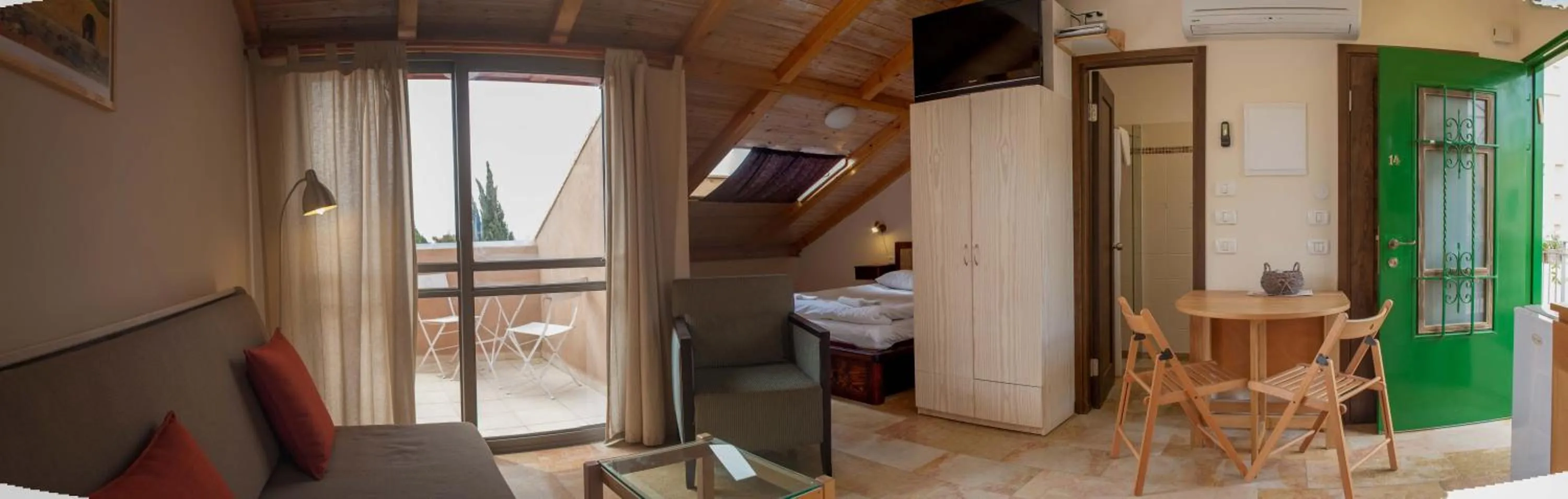 Studio - single occupancy in The Market Courtyard - Suites Hotel