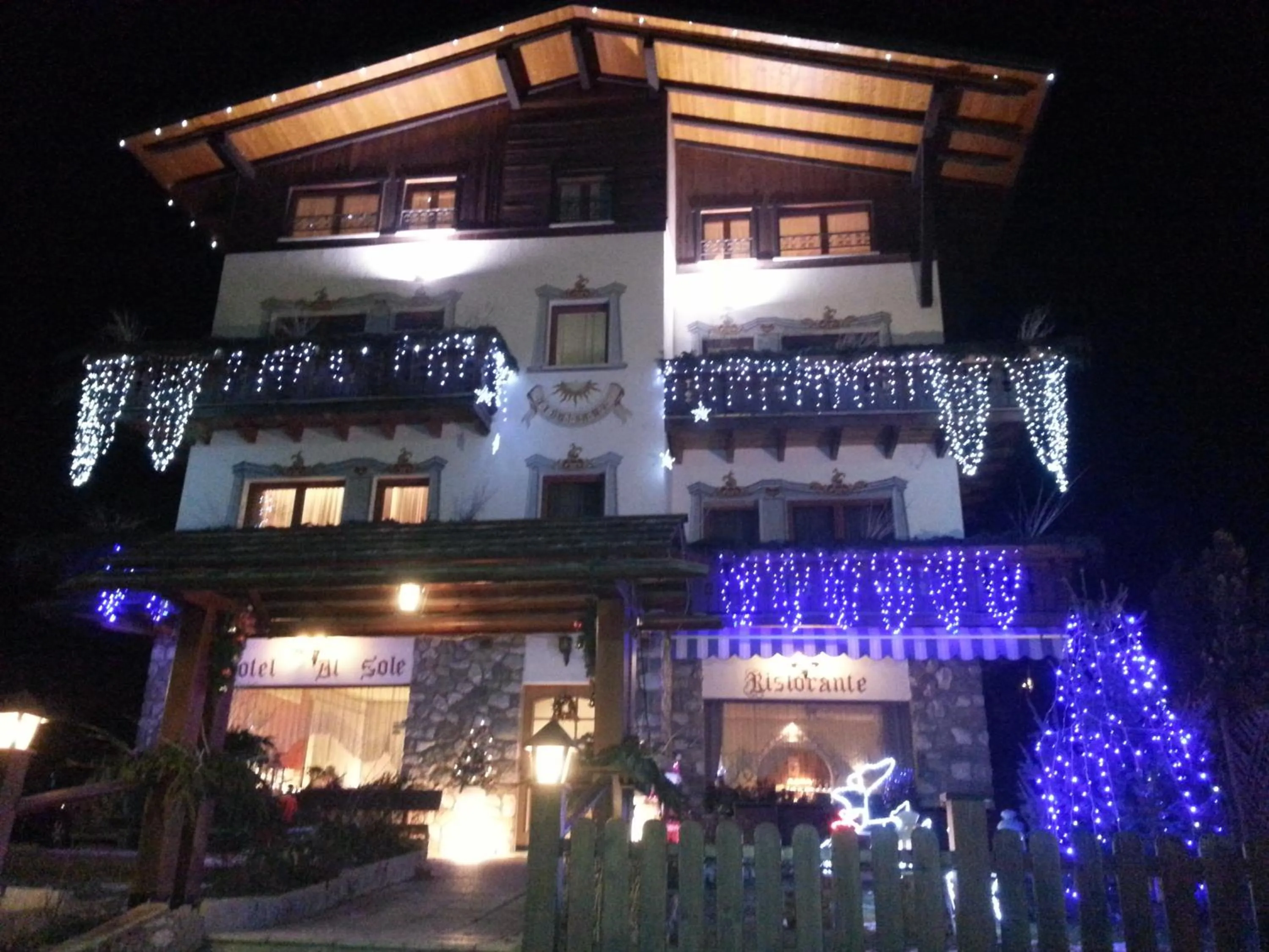 Property building in Hotel al Sole