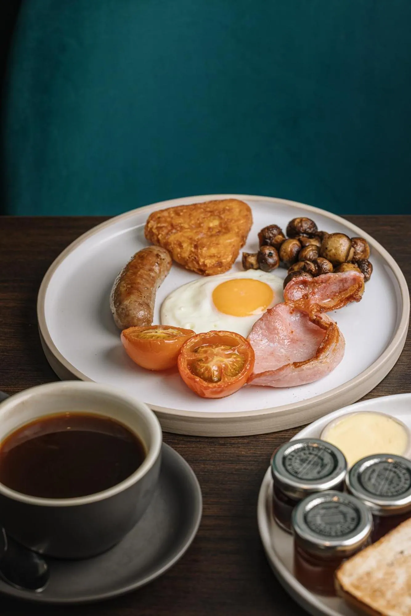 Breakfast in The Mole Resort - Hotel rooms