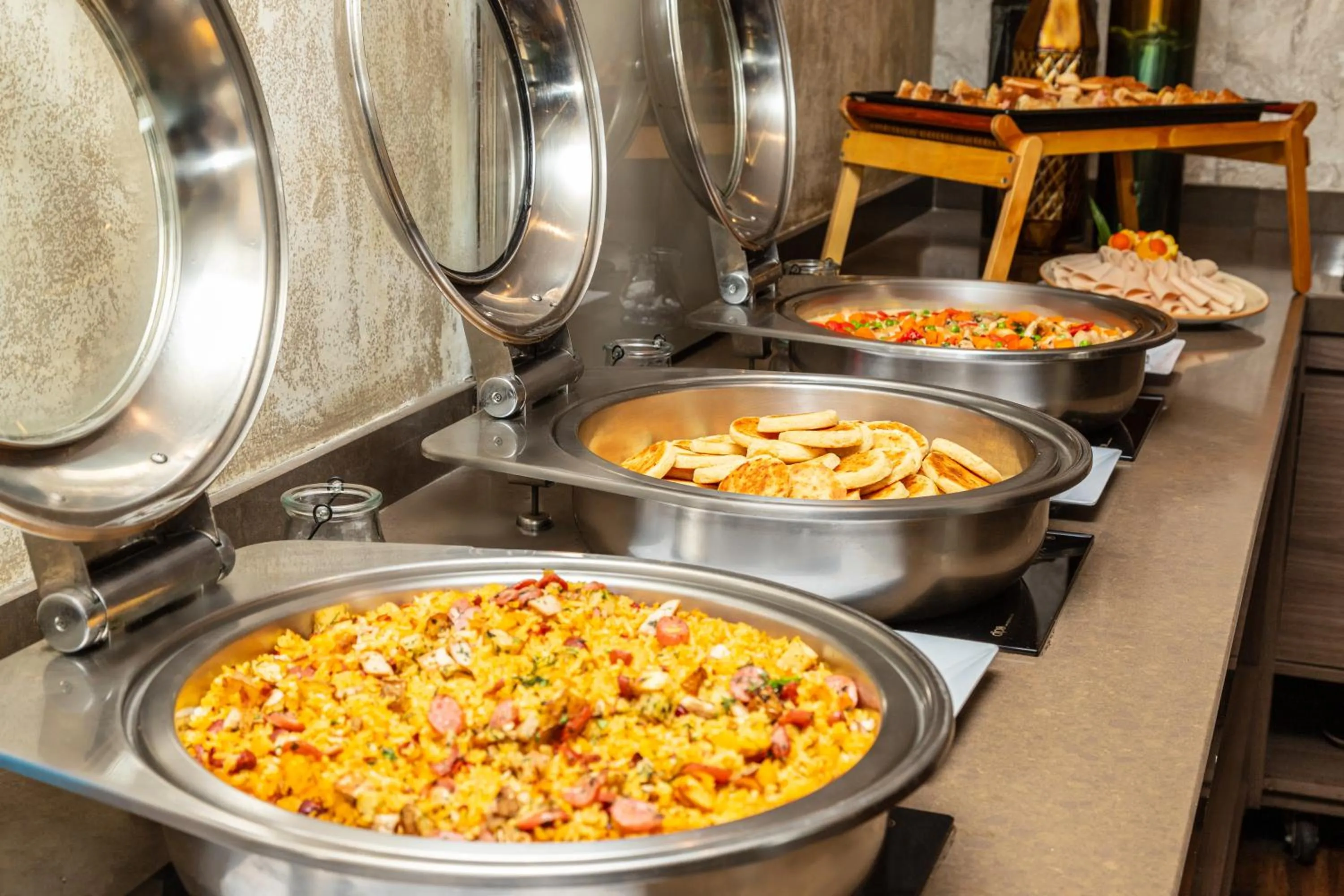 Buffet breakfast in GHL Hotel Bogota Occidente