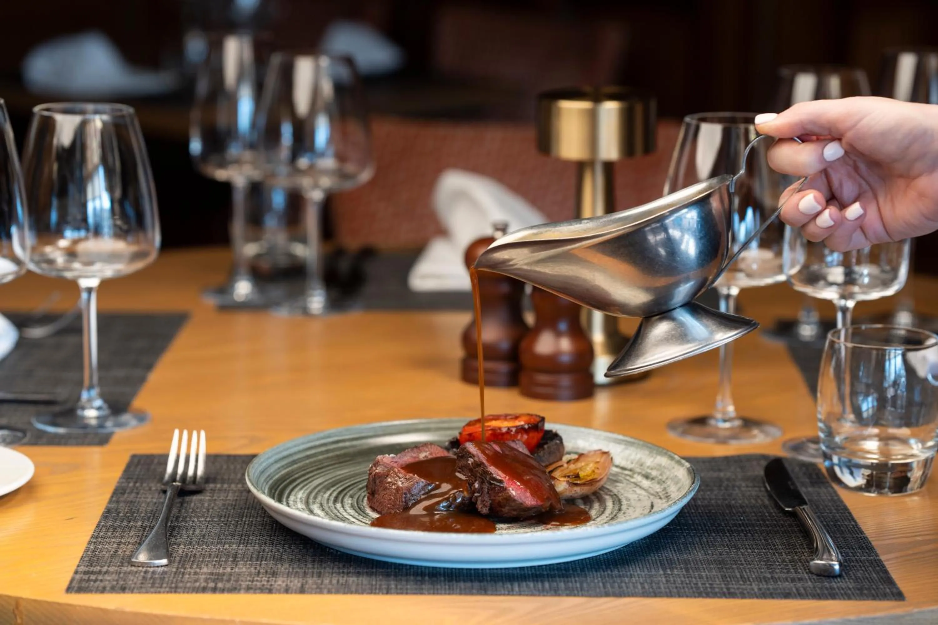 Restaurant/places to eat in Sherbrooke Castle Hotel