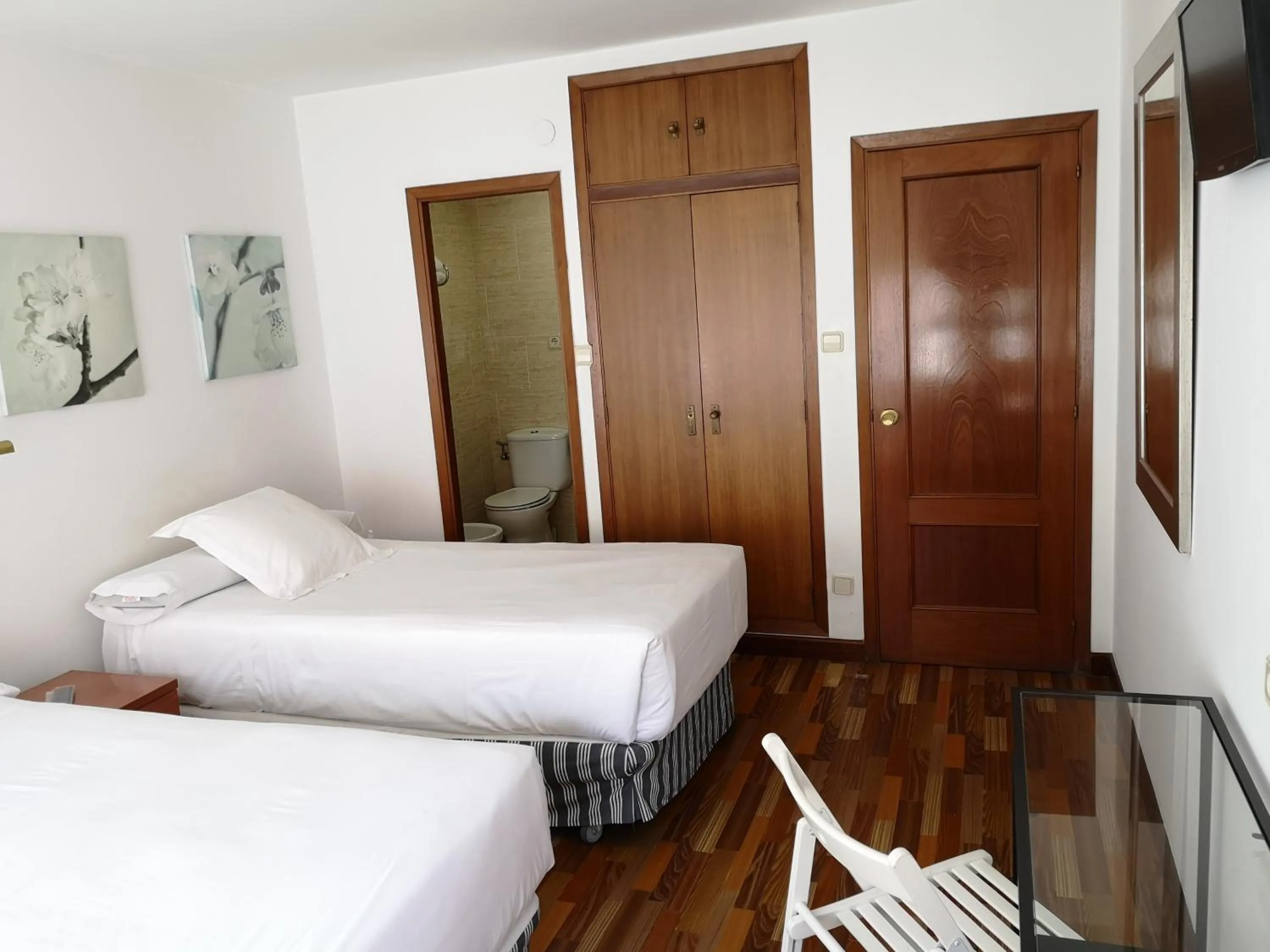 Triple Room in Hostal Carbonara