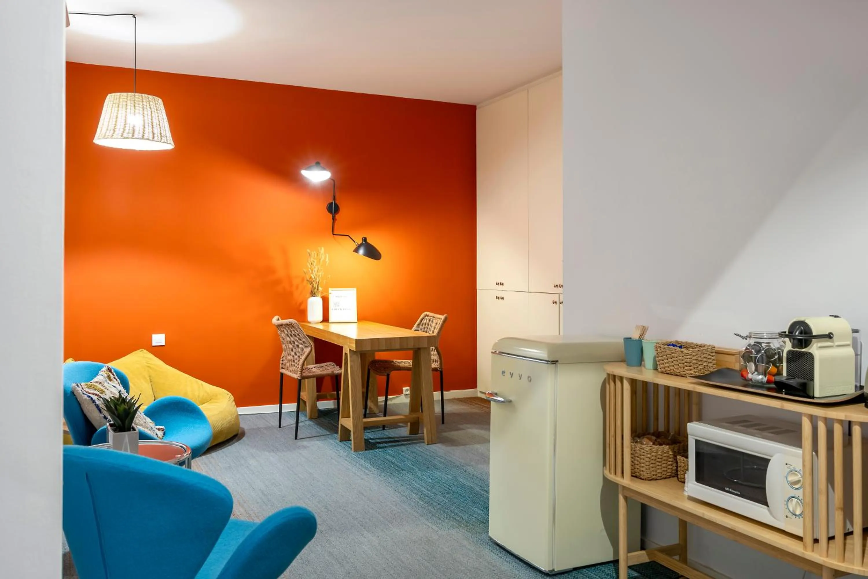 Communal lounge/ TV room in Hostal Barcelona Centro