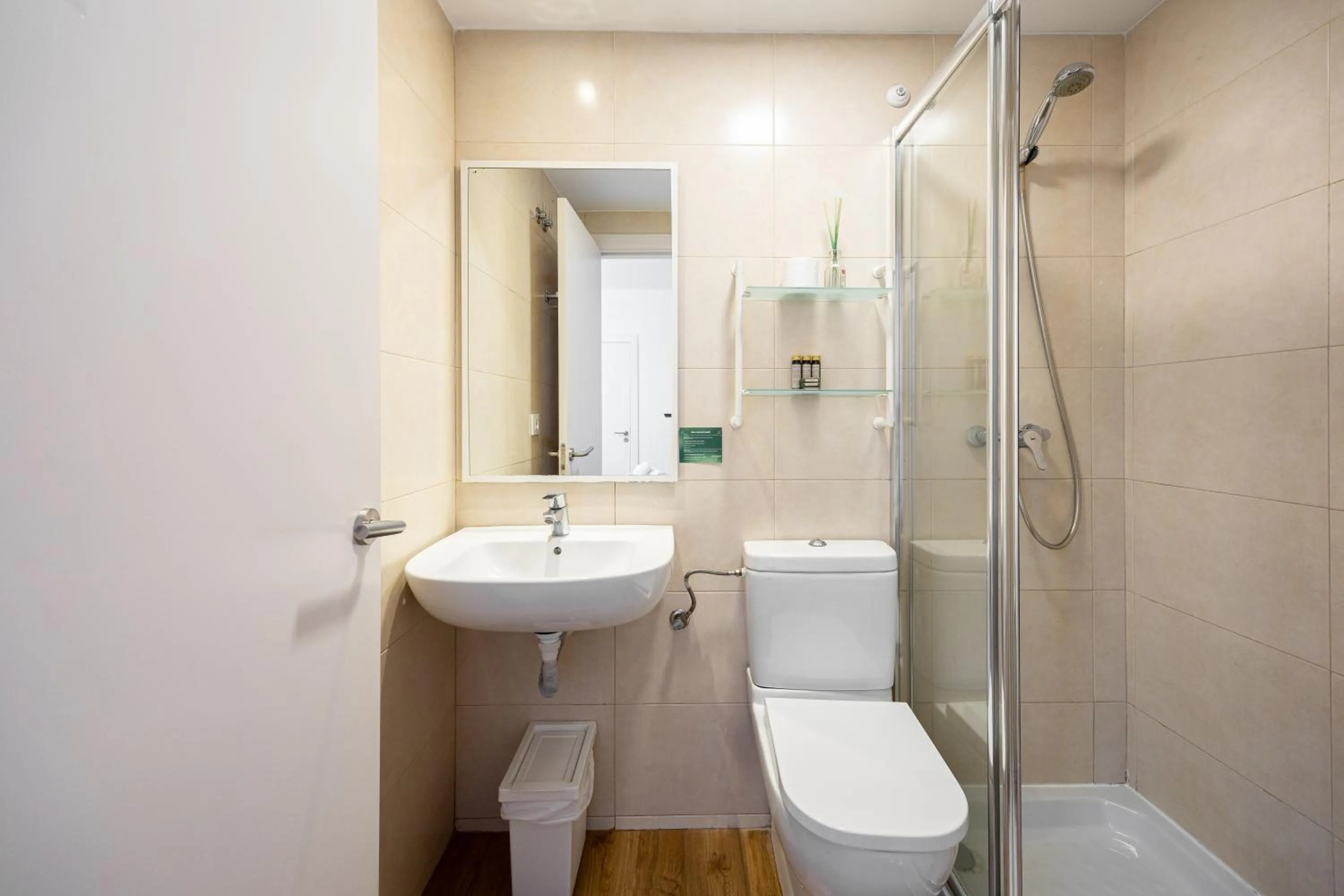 Bathroom in Hostal Barcelona Centro