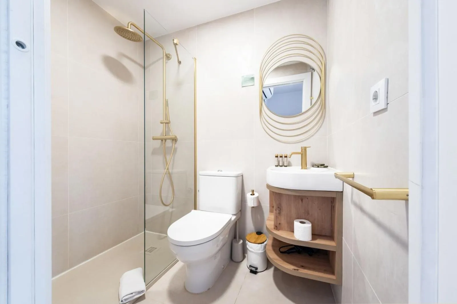 Bathroom in Hostal Barcelona Centro