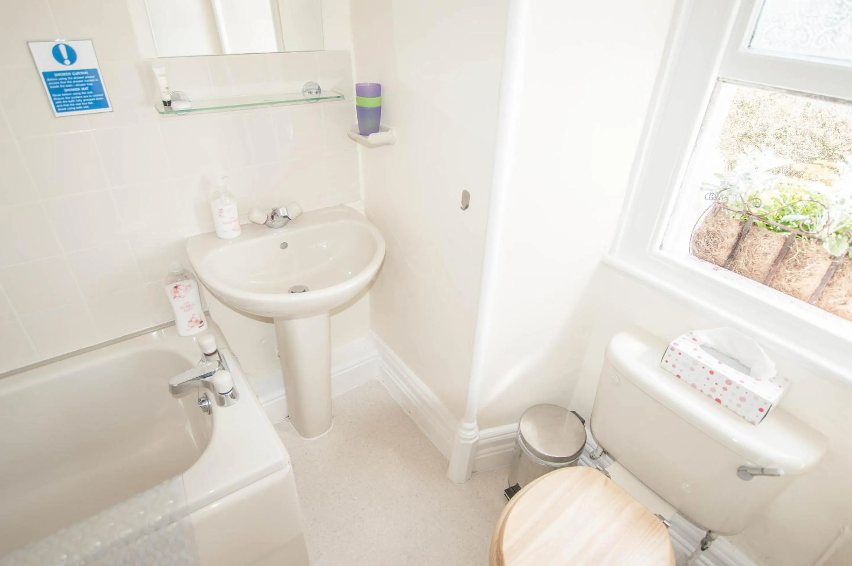 Bathroom in Elim Bank Guest House