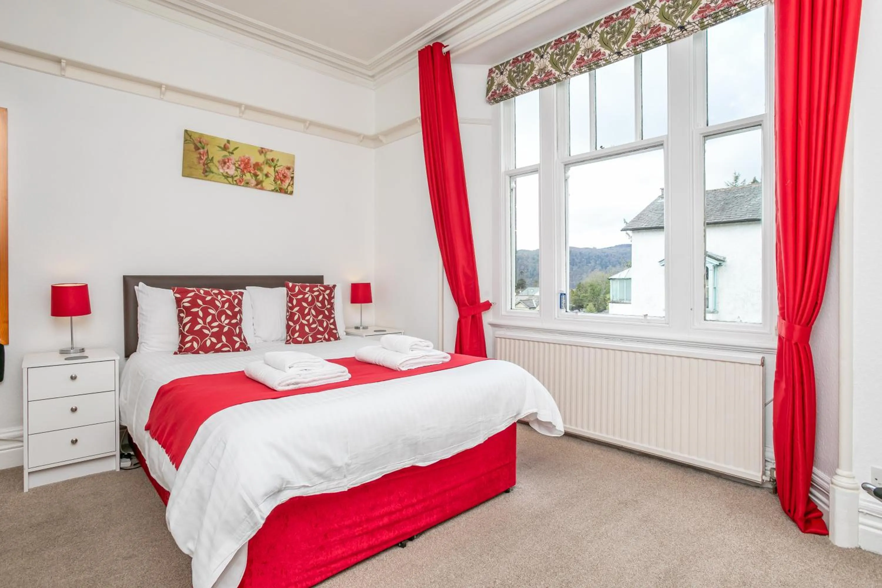 Shower, Bed in Elim Bank Guest House