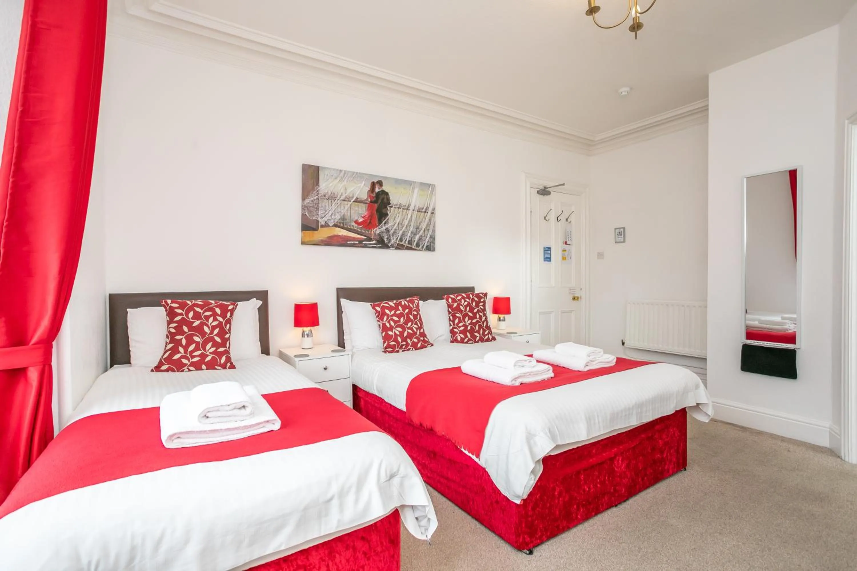 Shower, Bed in Elim Bank Guest House