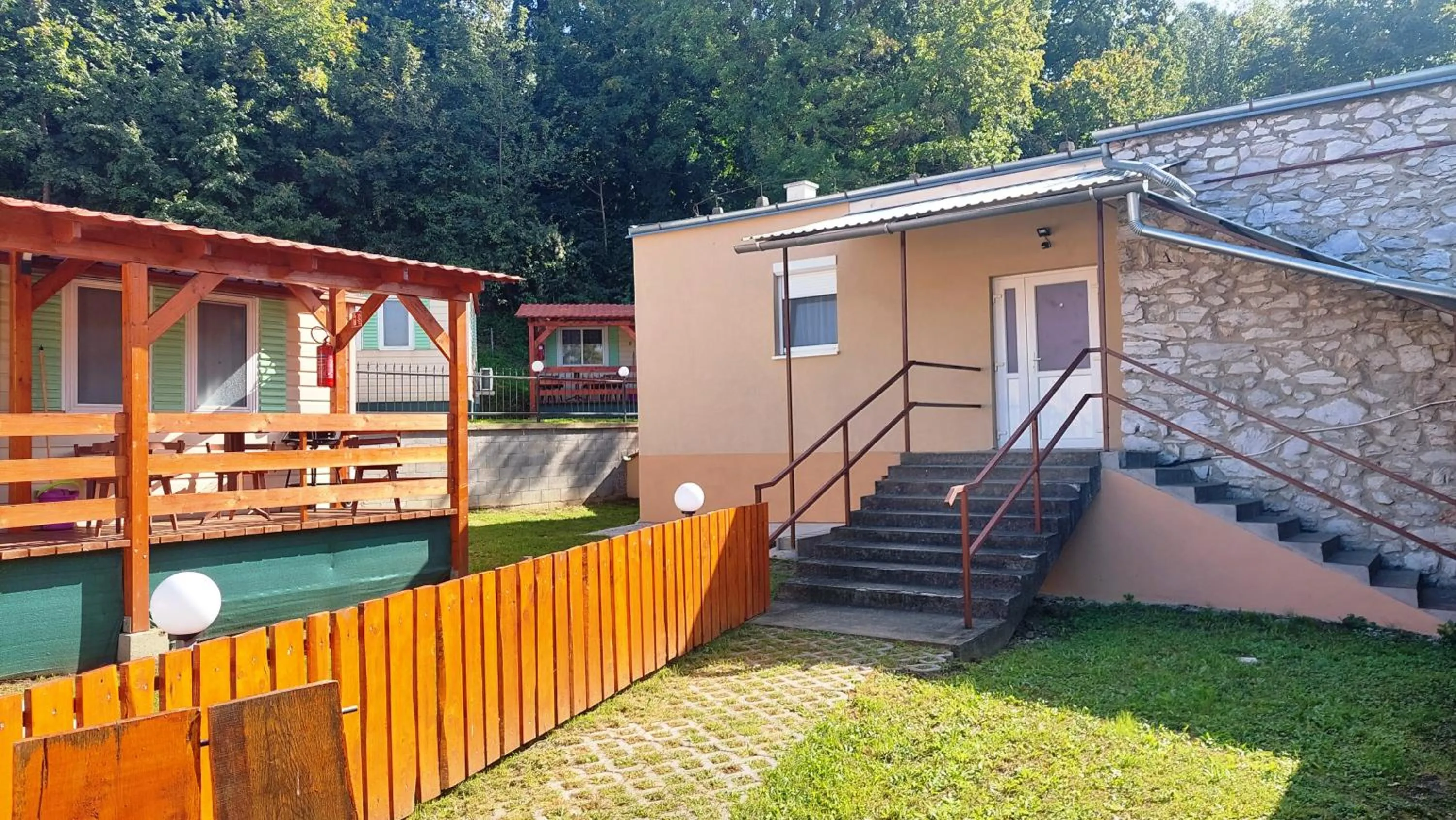 Property building in Lipicai Hotel és Étterem