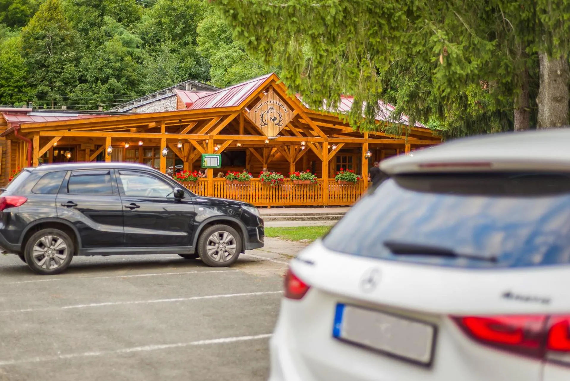 Restaurant/places to eat in Lipicai Hotel és Étterem