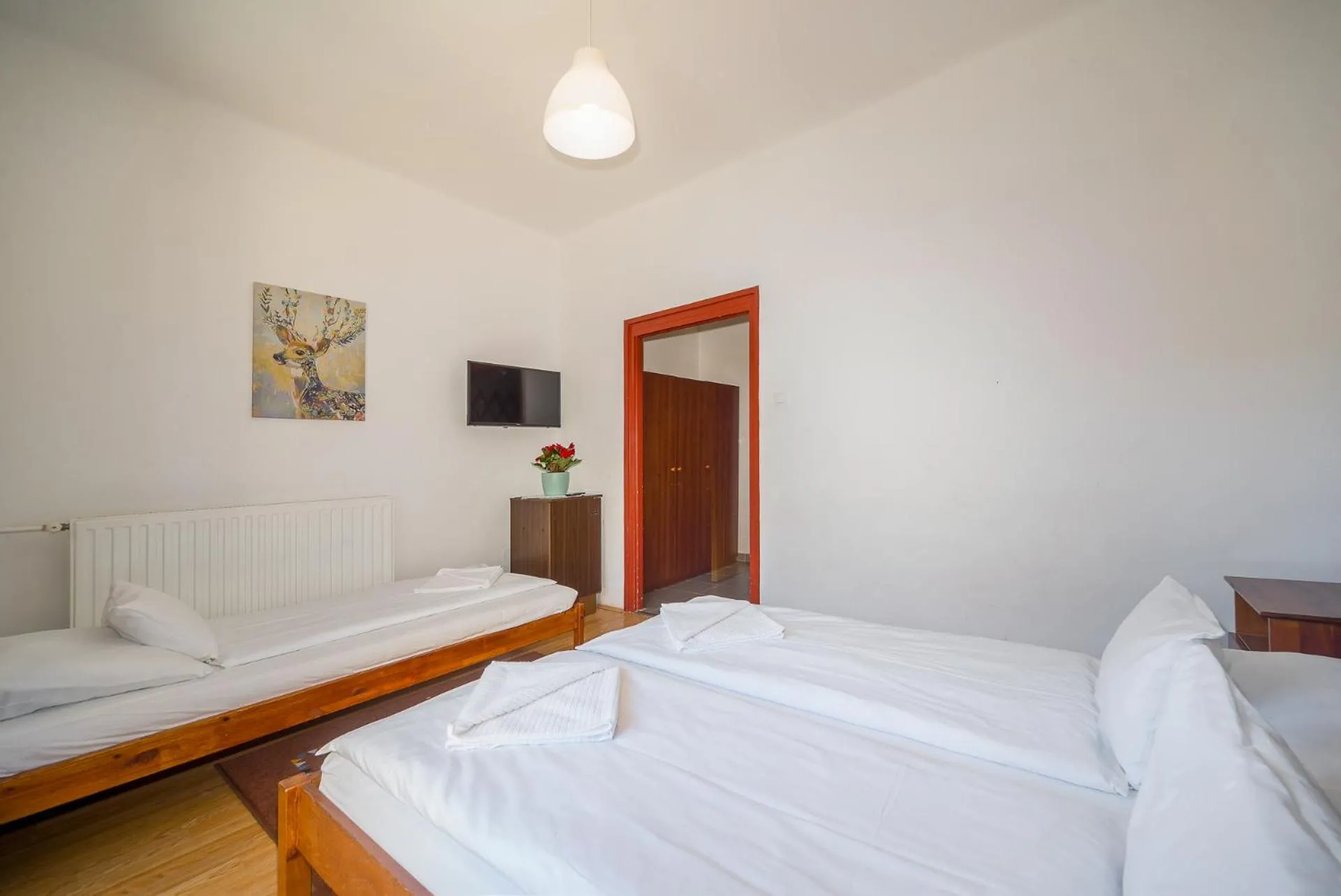 Photo of the whole room, Bed in Lipicai Hotel és Étterem