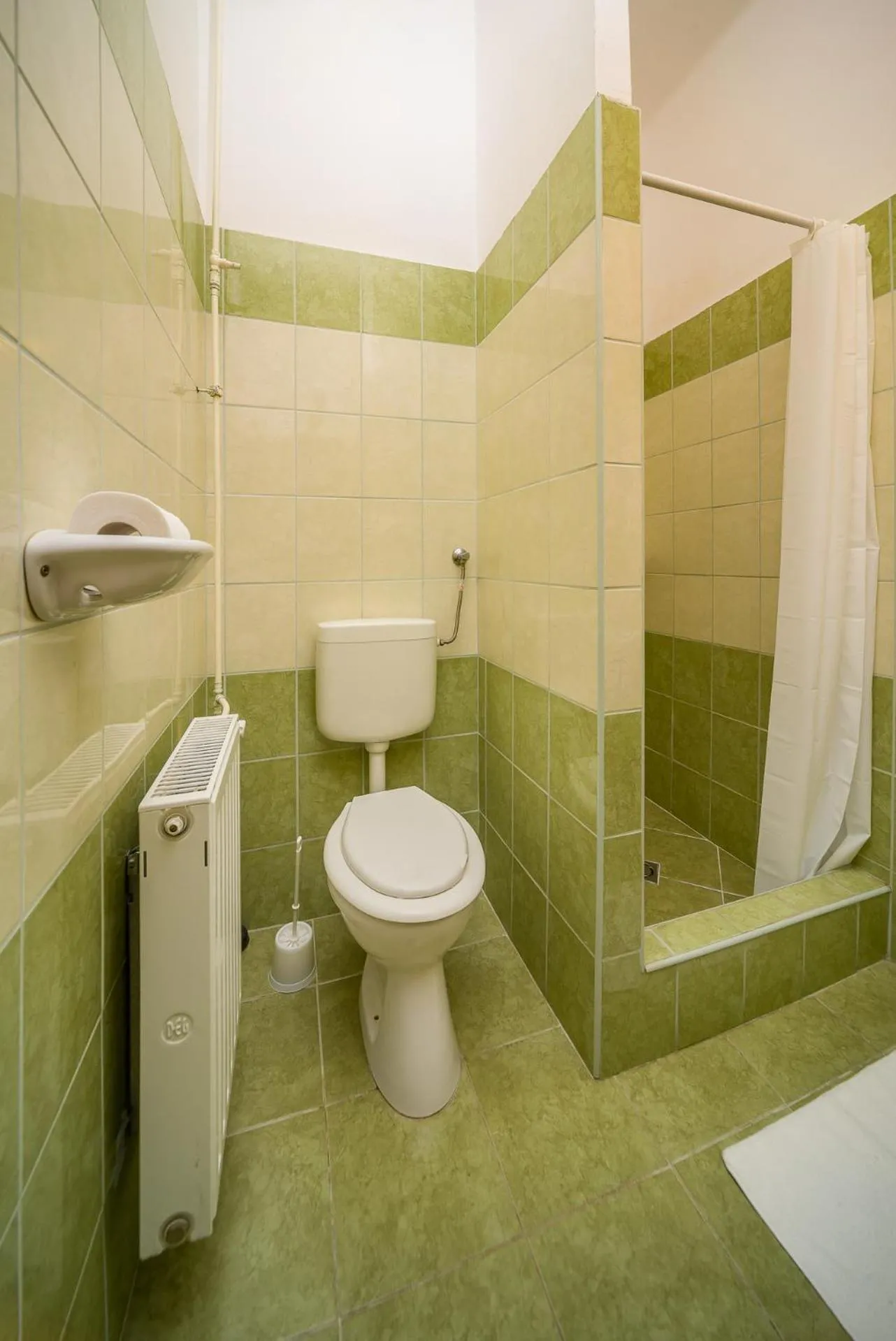Bathroom in Lipicai Hotel és Étterem
