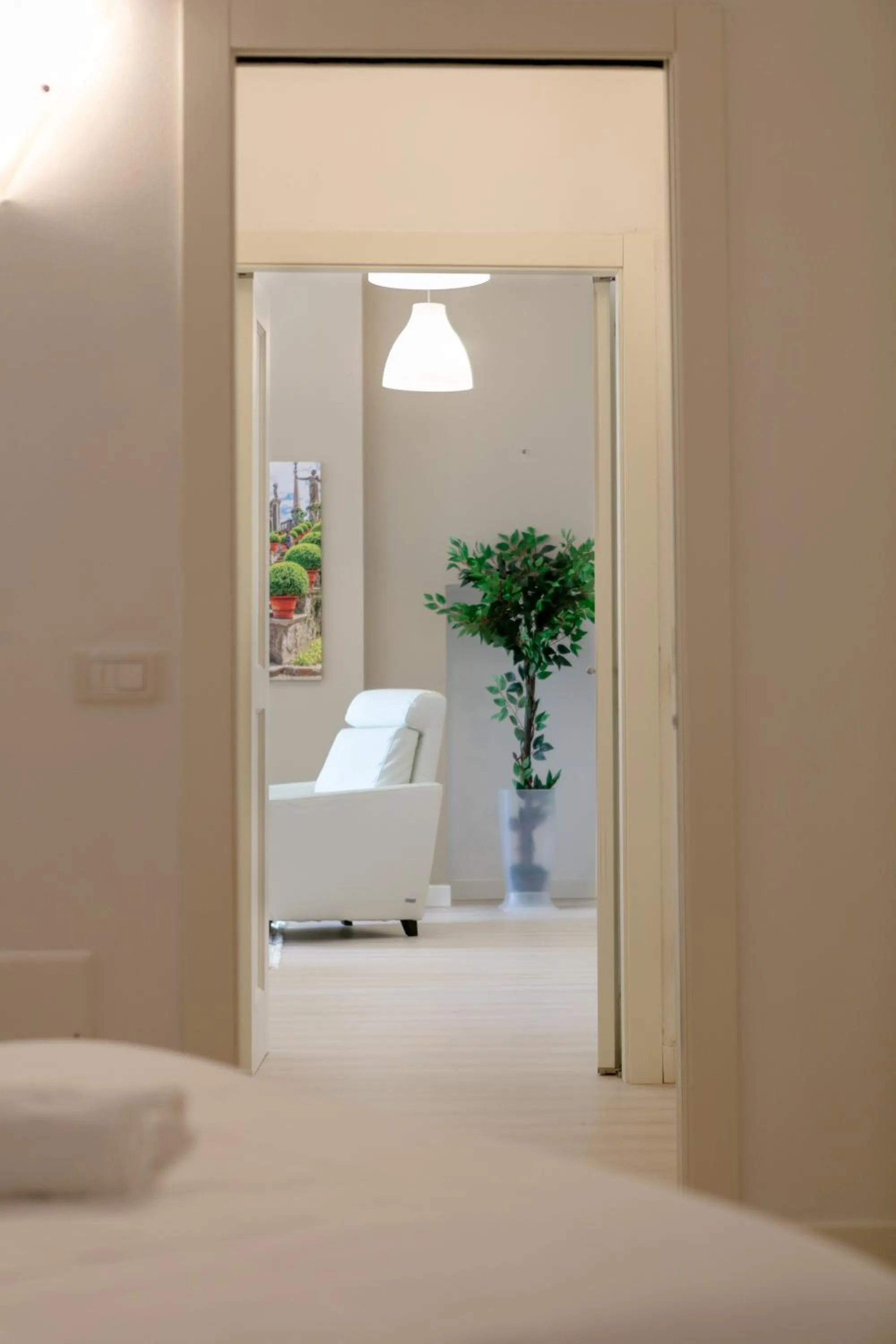 Living room, Bed in Verbania - Luxury Italy Apartments