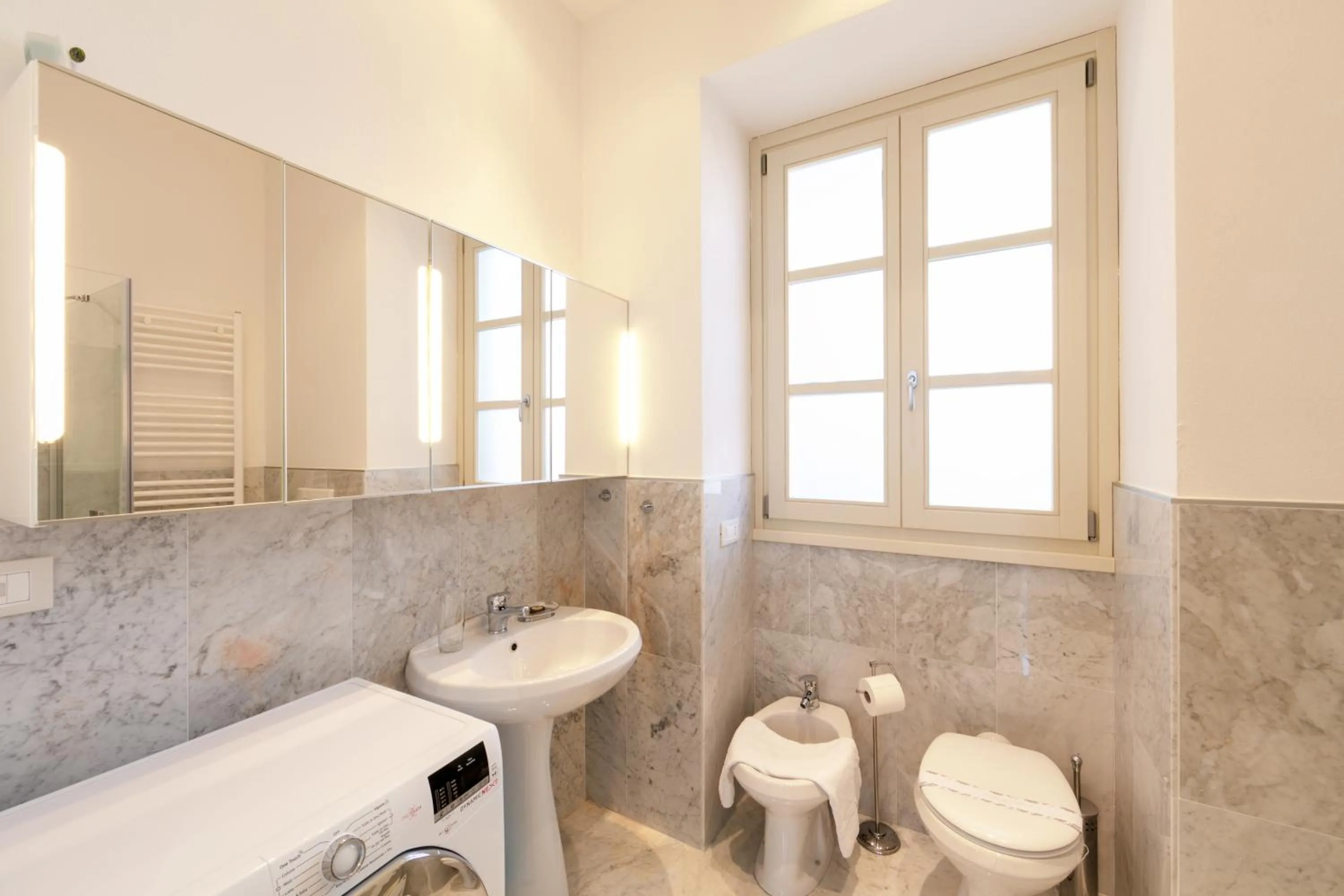 Bathroom in Verbania - Luxury Italy Apartments