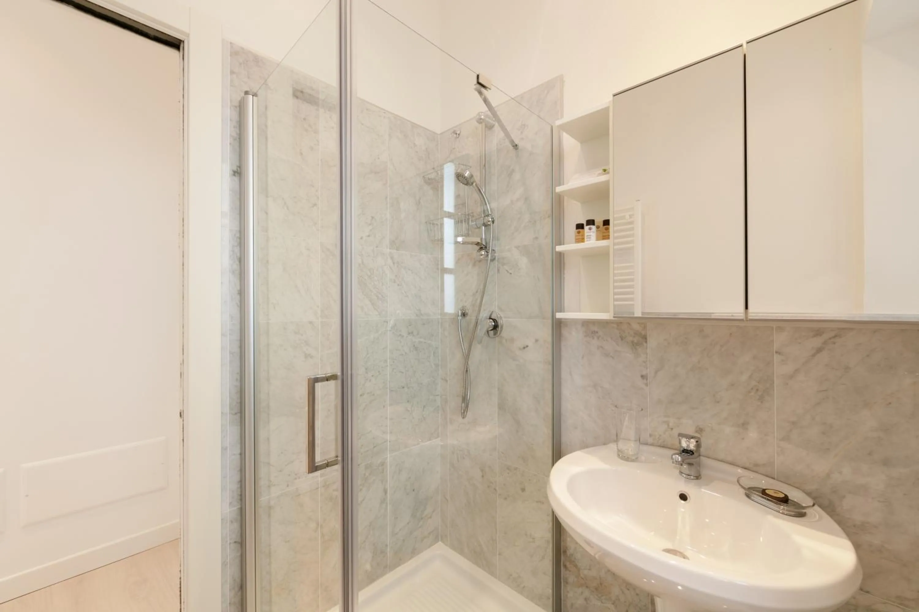 Bathroom in Verbania - Luxury Italy Apartments