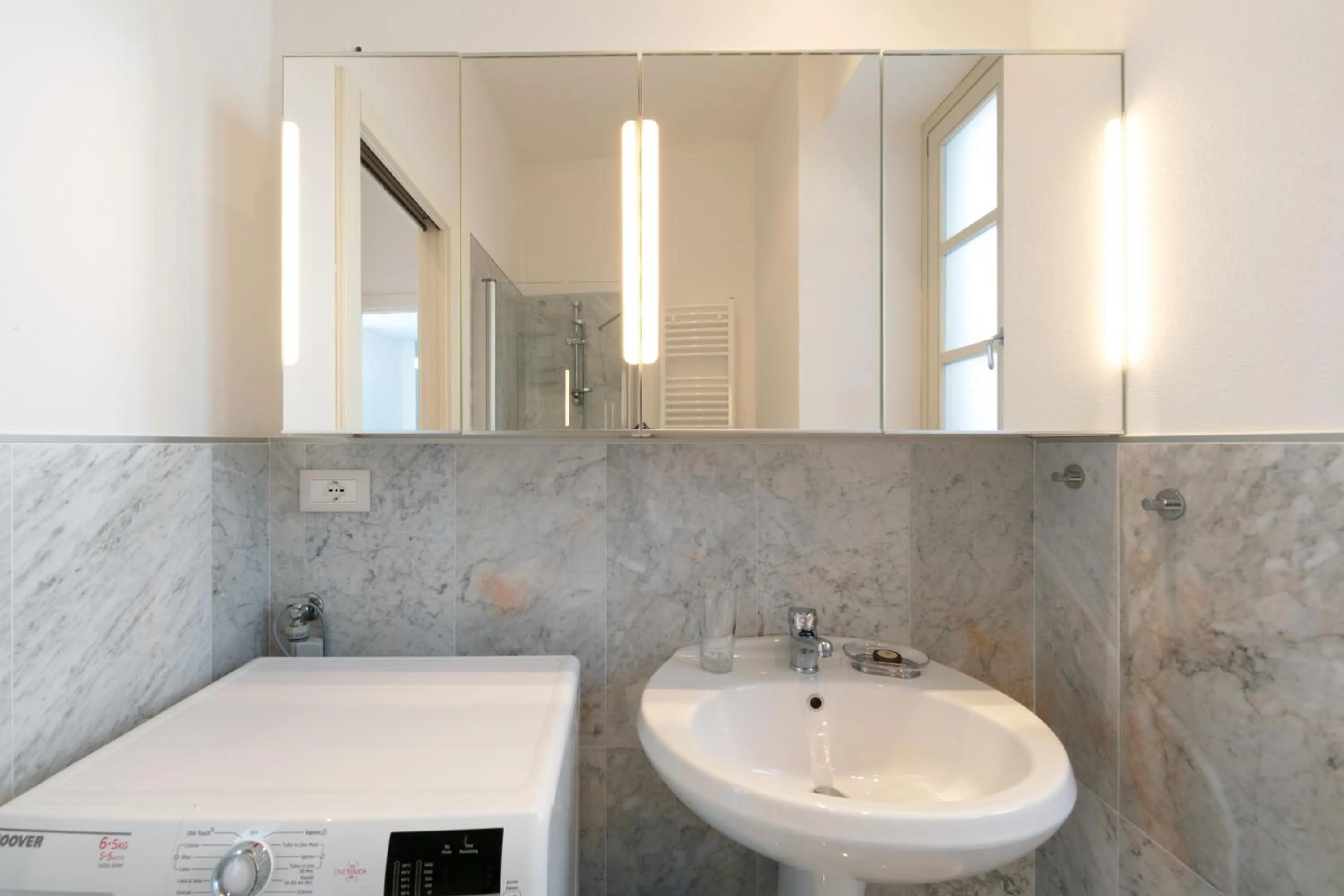 Bathroom in Verbania - Luxury Italy Apartments