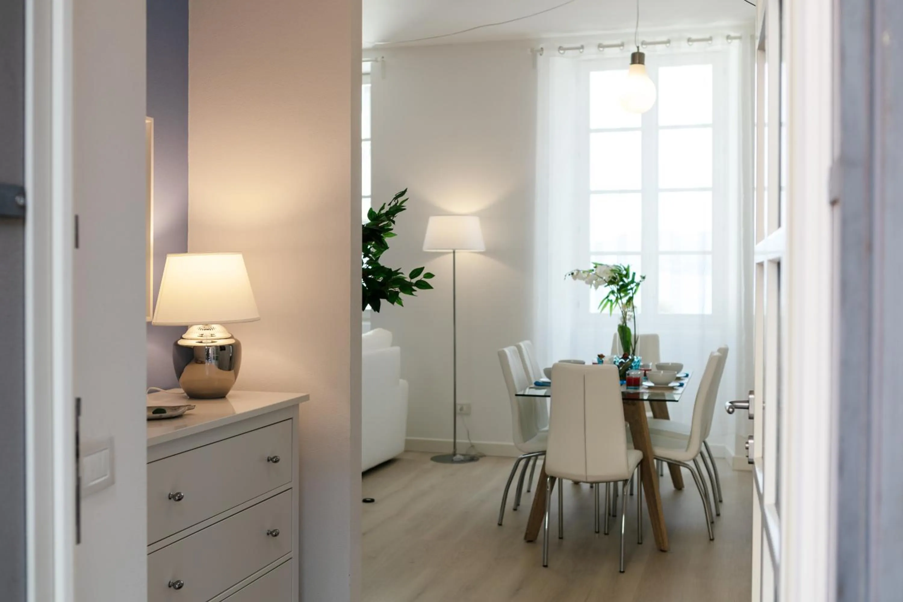 Dining area in Verbania - Luxury Italy Apartments