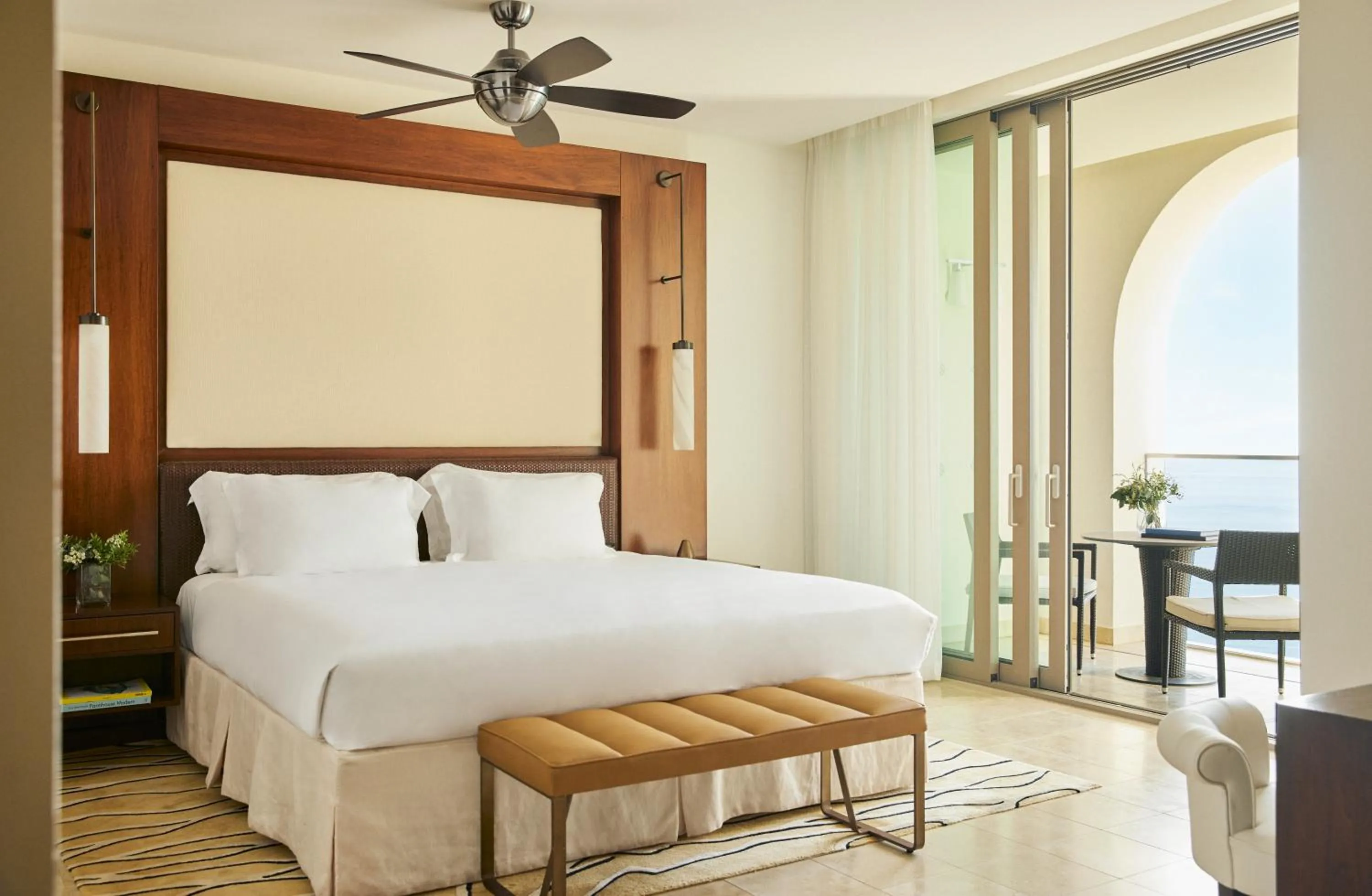 Bed in Jumeirah Mallorca