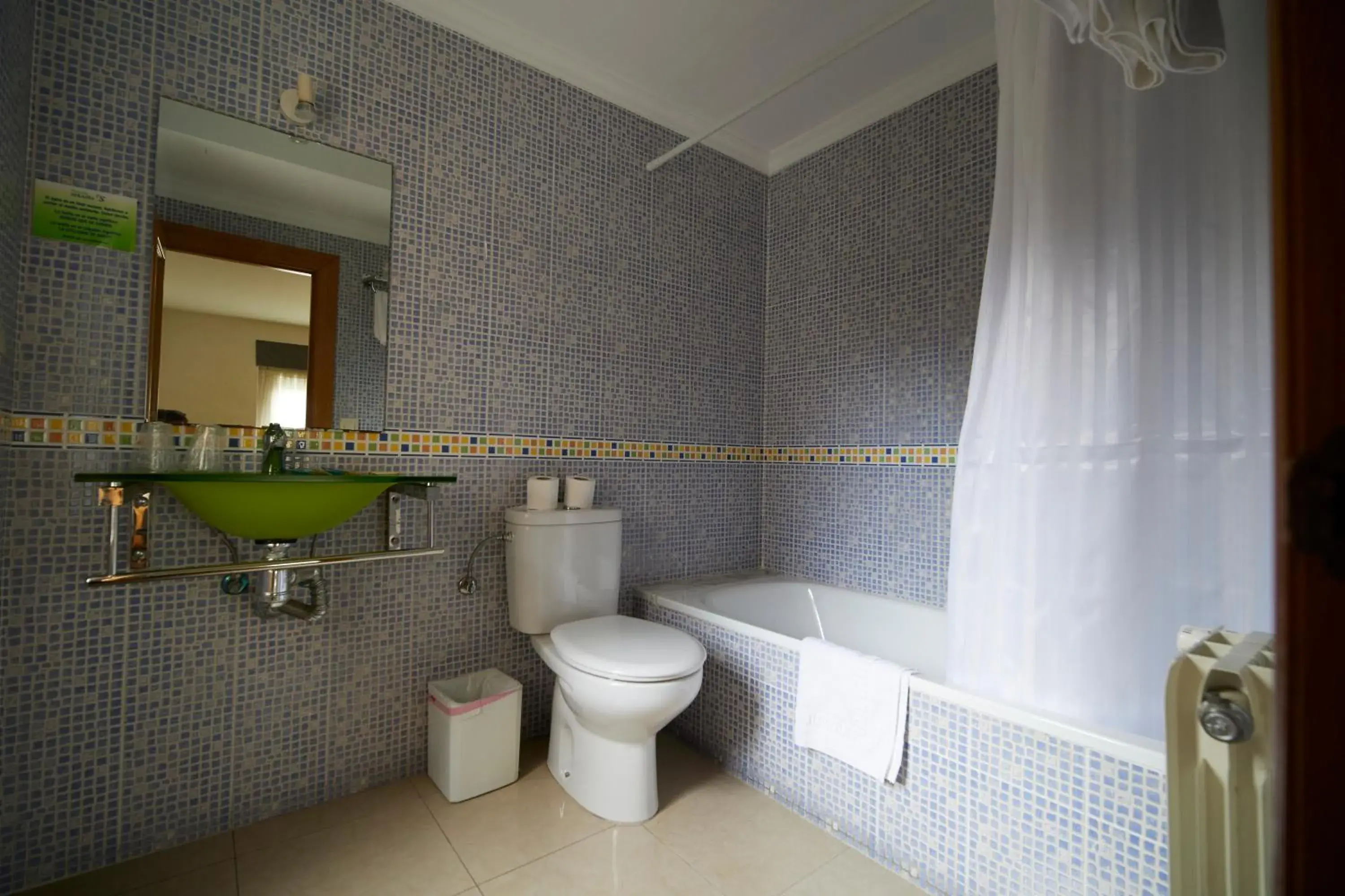 Two Connecting Double Rooms with Private Bathroom in Pensión Serafín Two Connecting Double Rooms with Private Bathroom in Pensión Serafín