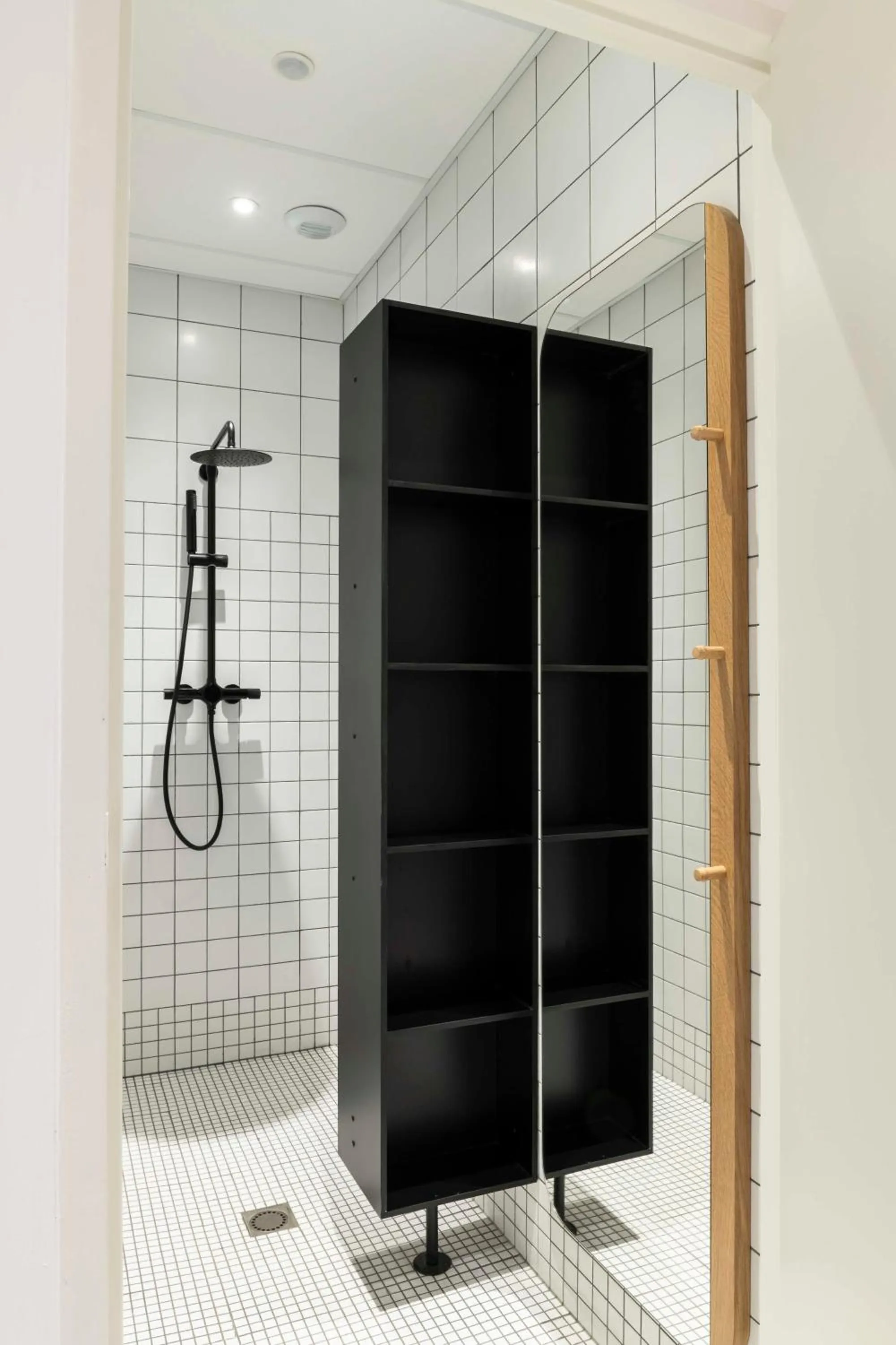 Bathroom in CENTRAL Hostel Bordeaux Centre