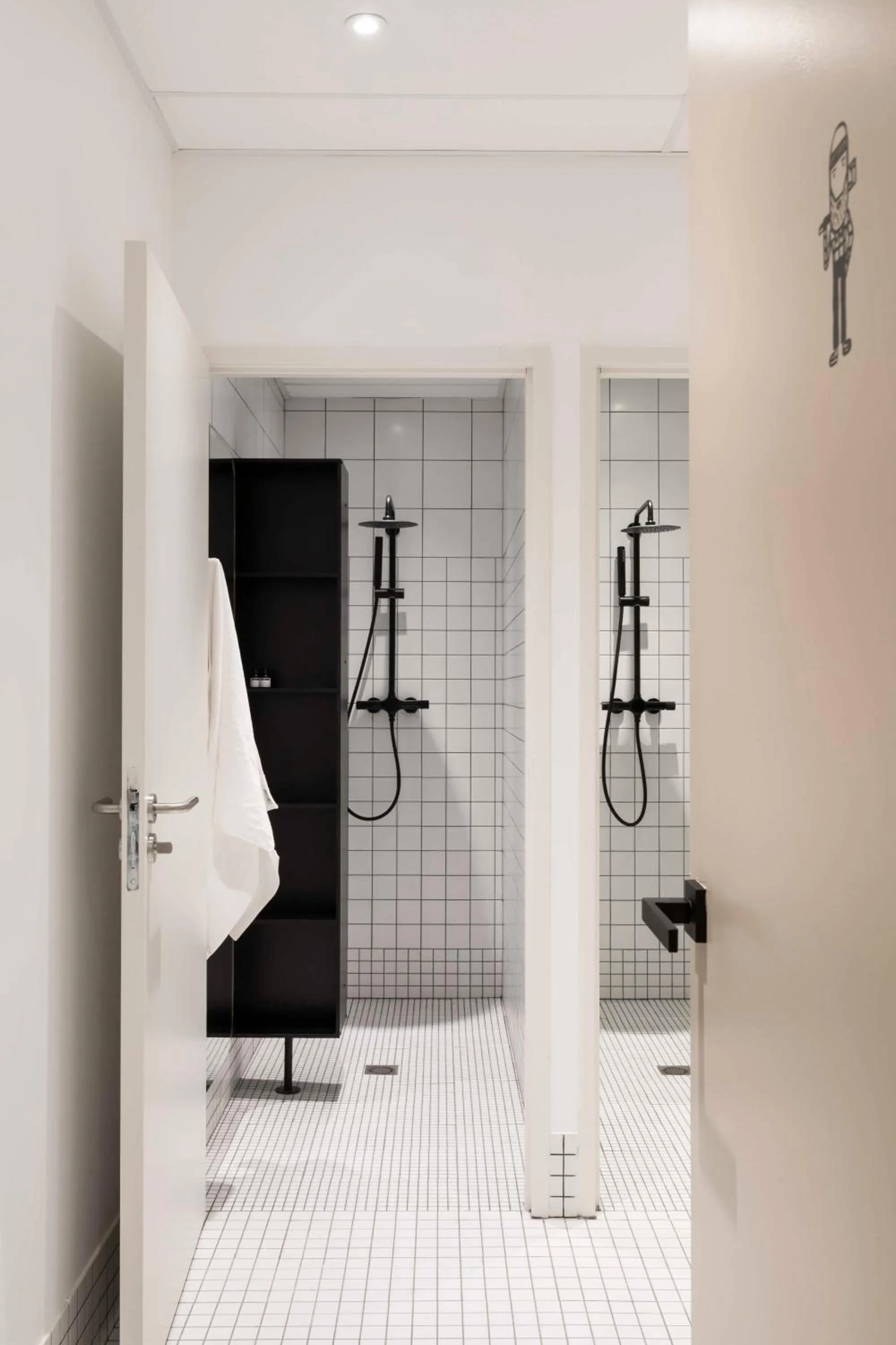 Bathroom in CENTRAL Hostel Bordeaux Centre