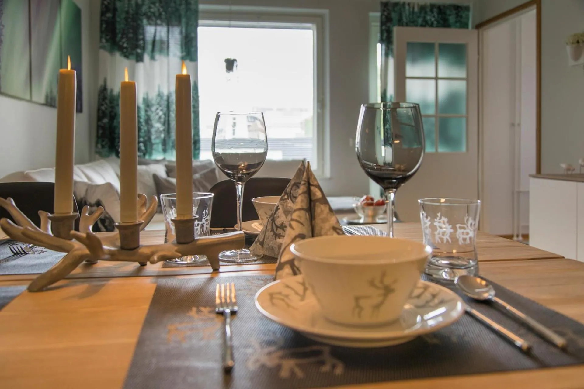 Vasko luxurious suites, Nouka