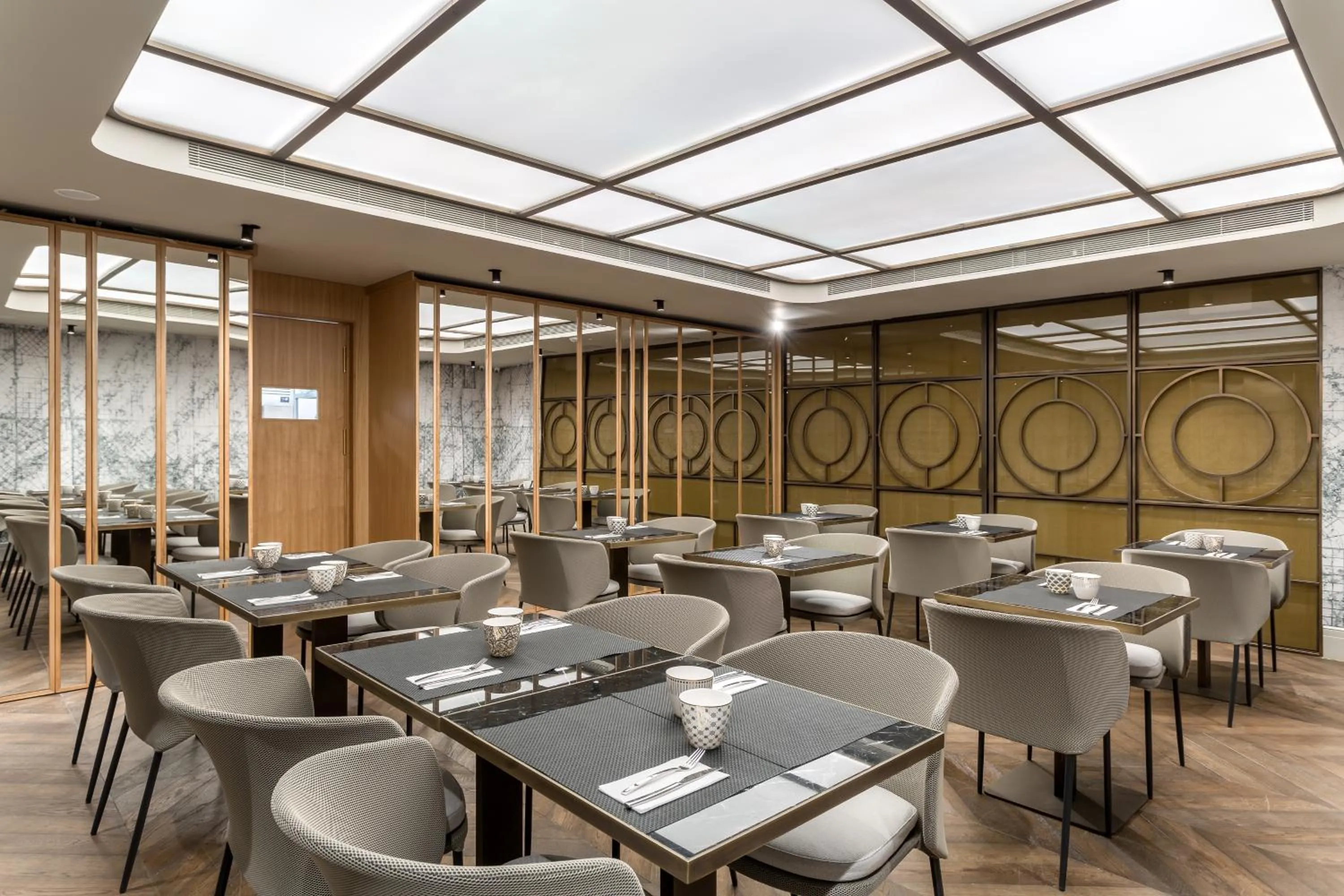 Restaurant/places to eat in Room Mate Collection Gorka, San Sebastián